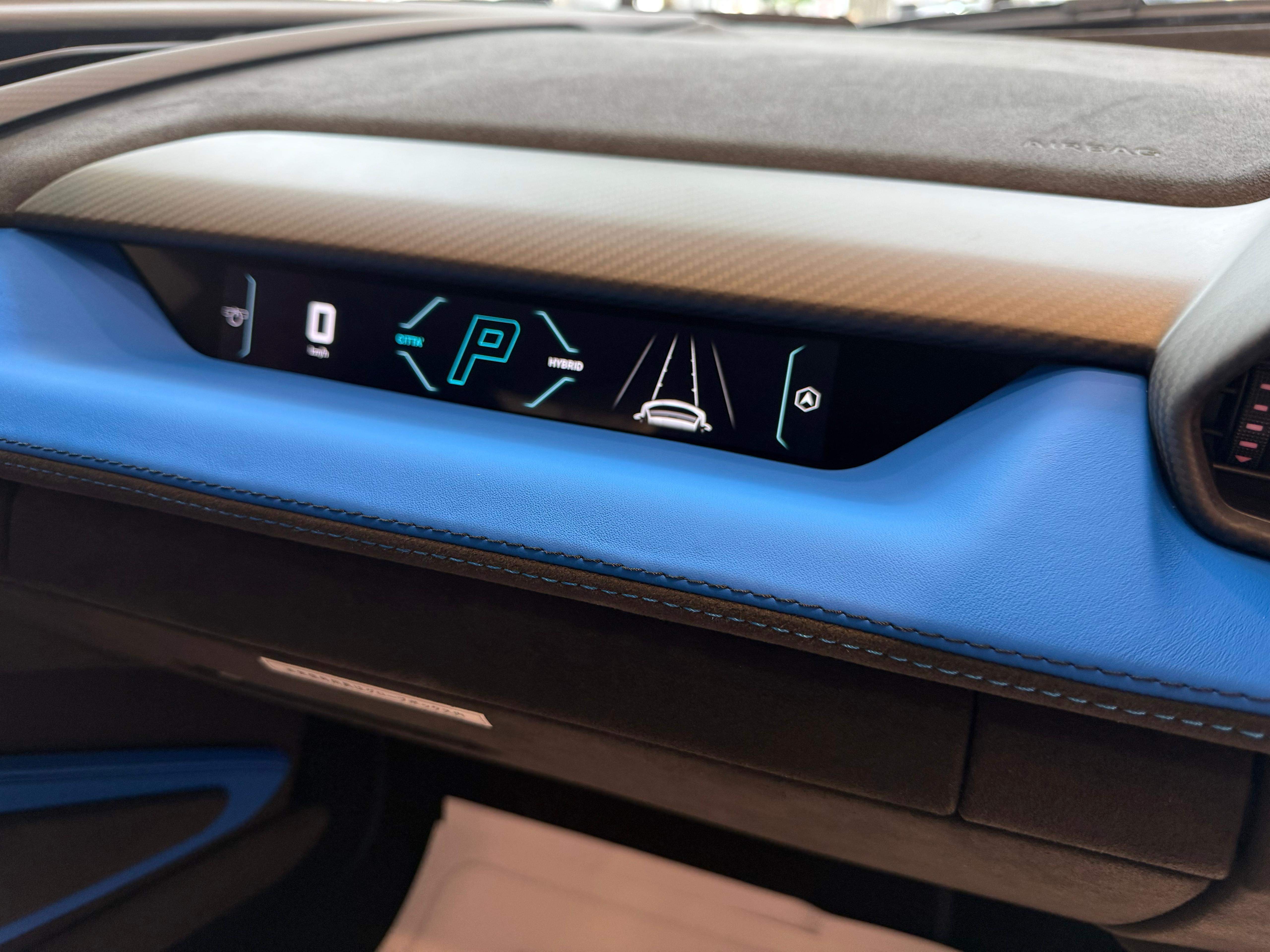 2024 Lamborghini Revuelto — Photo 13 / 14
