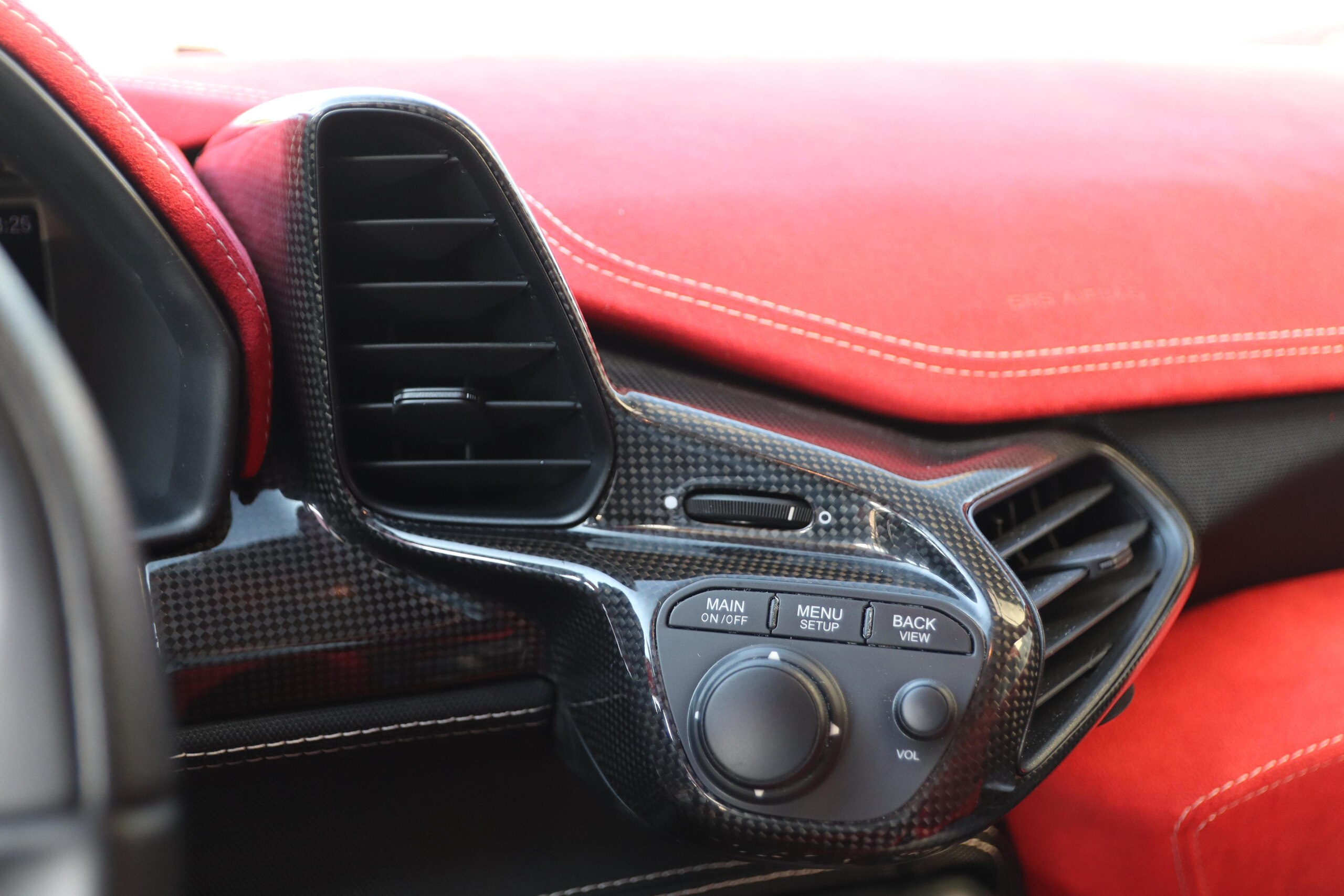 2015 Ferrari 458 Speciale — Photo 12 / 21
