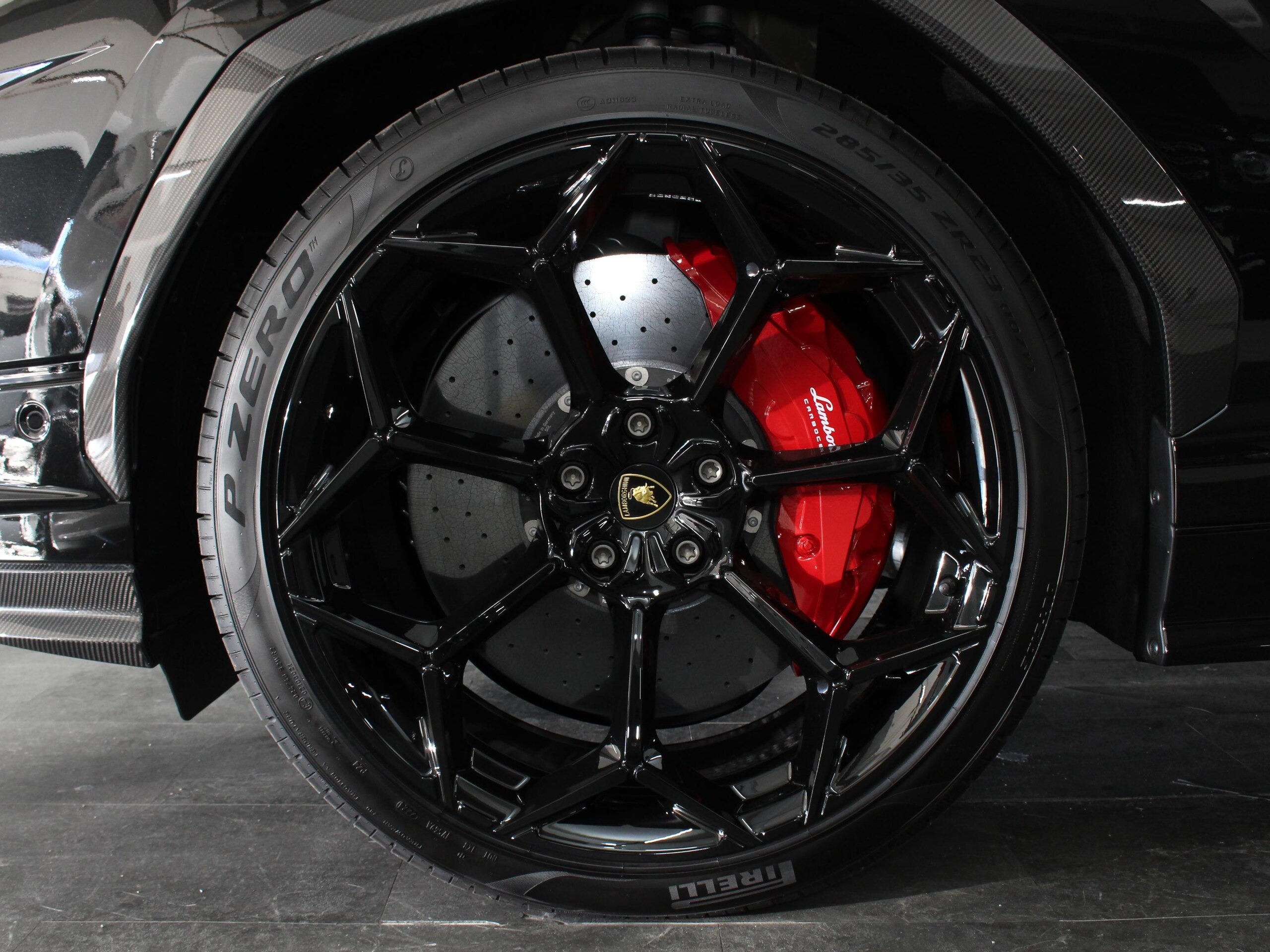 2024 Lamborghini Urus Performante — Photo 23 / 27