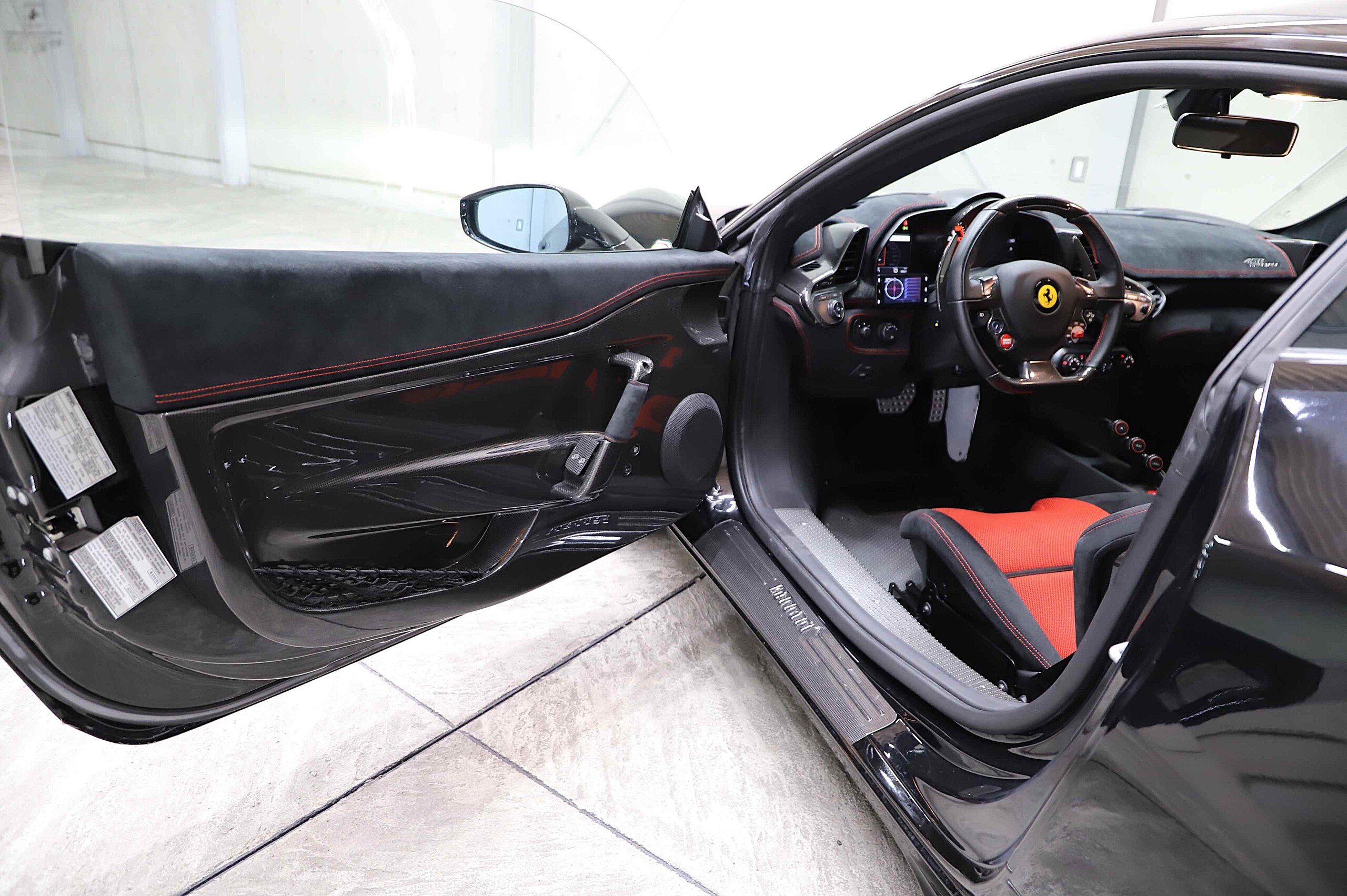 2015 Ferrari 458 Speciale — Photo 16 / 25