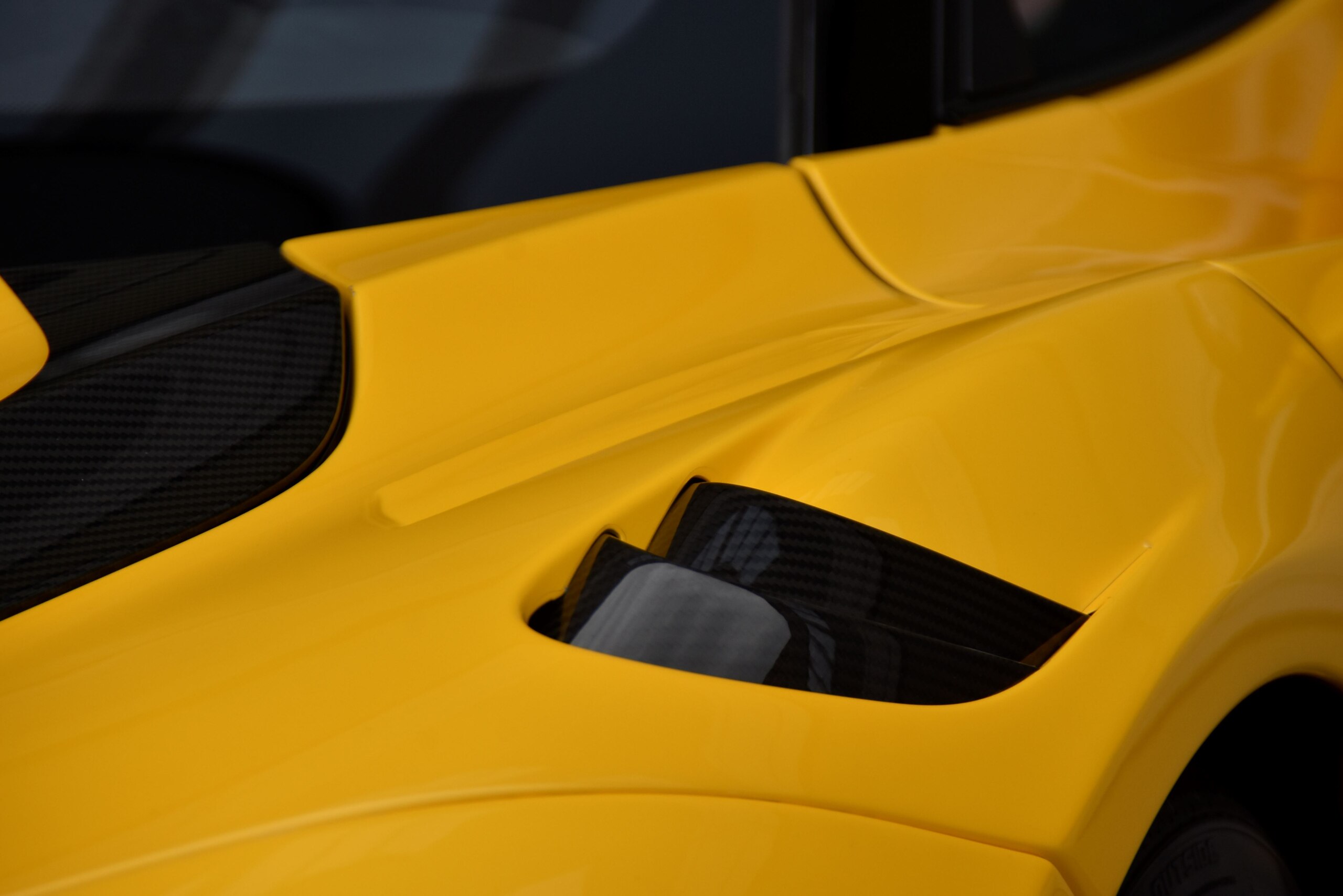 2021 McLaren 765LT — Photo 10 / 19