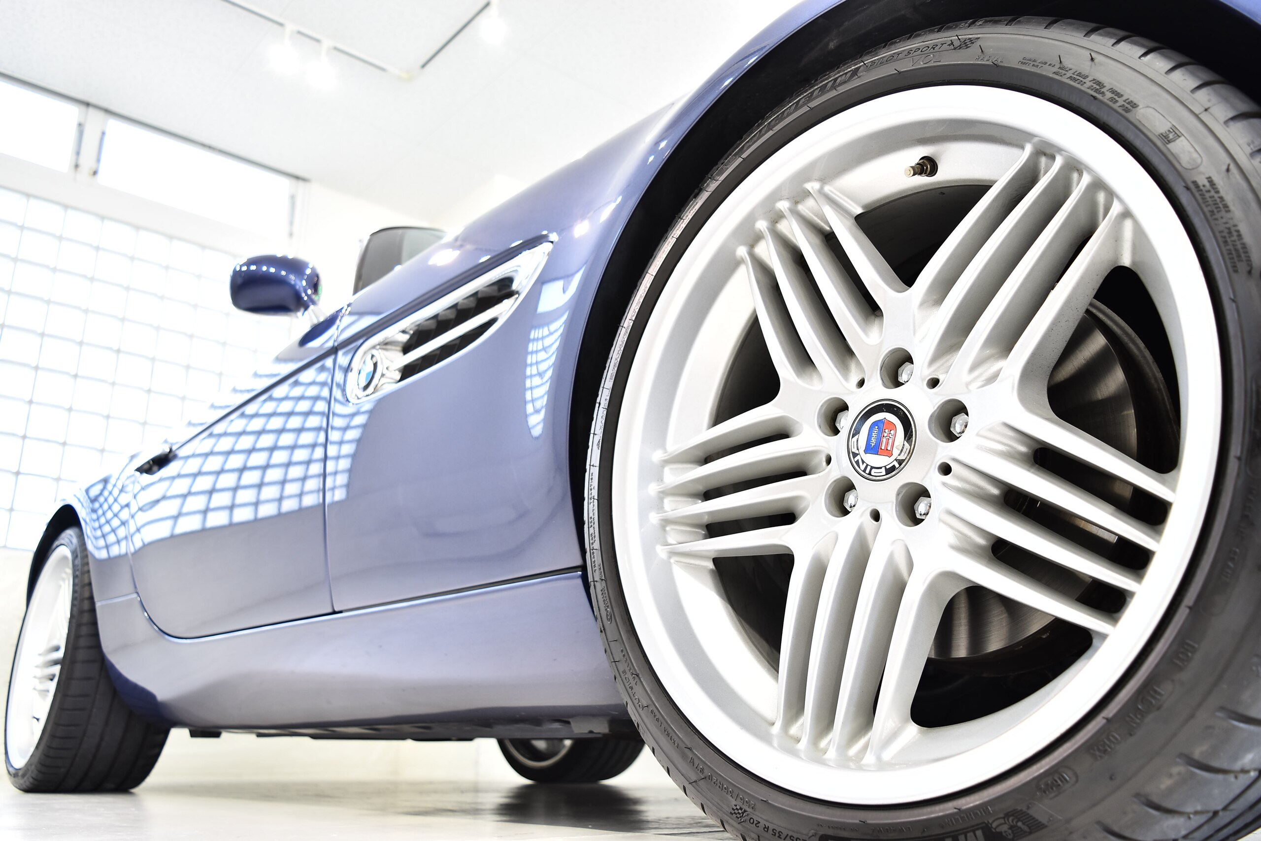 2004 BMW Alpina Roadster V8 Limited Edition — Photo 19 / 21
