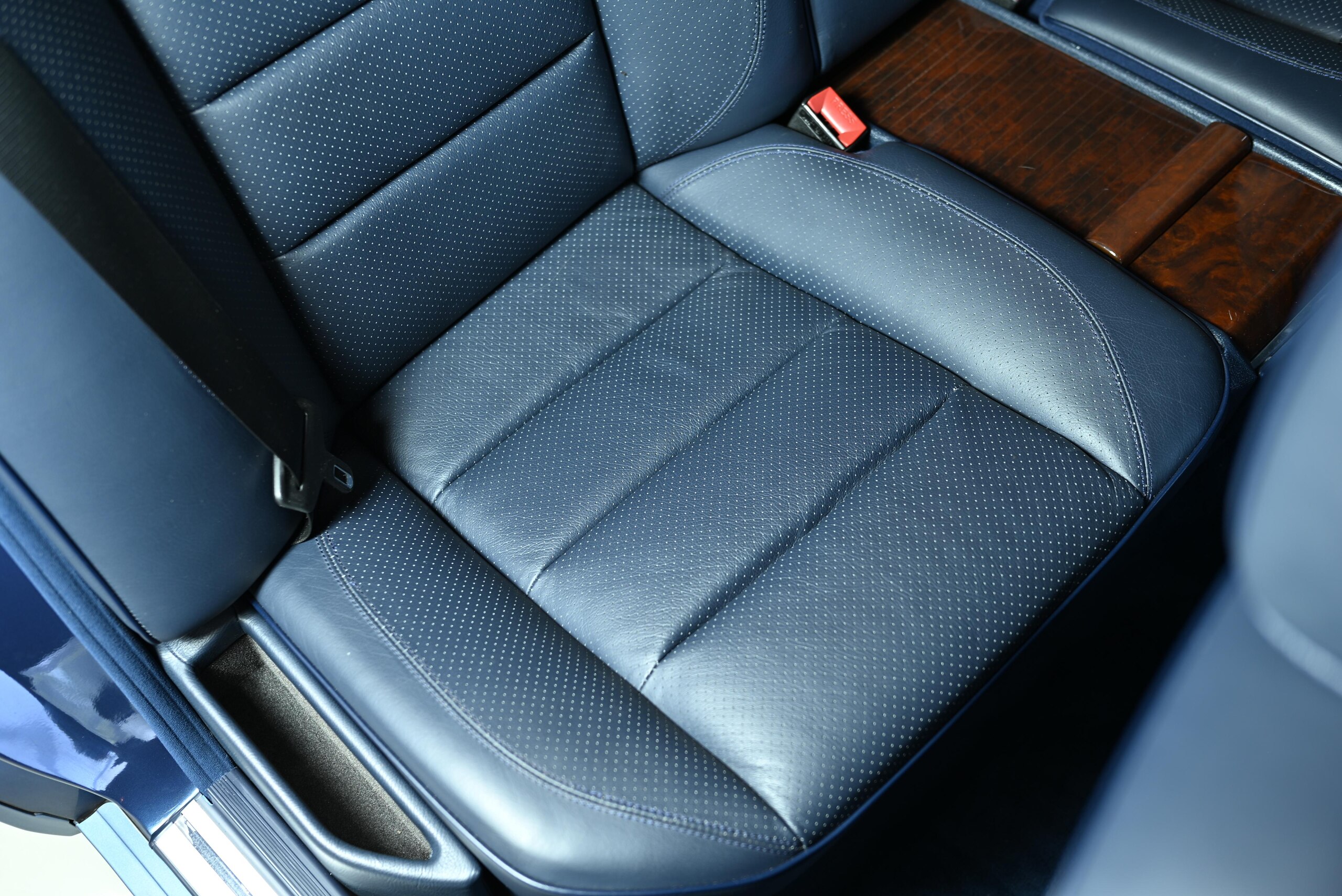 1994 Mercedes Benz E500 — Photo 69 / 74