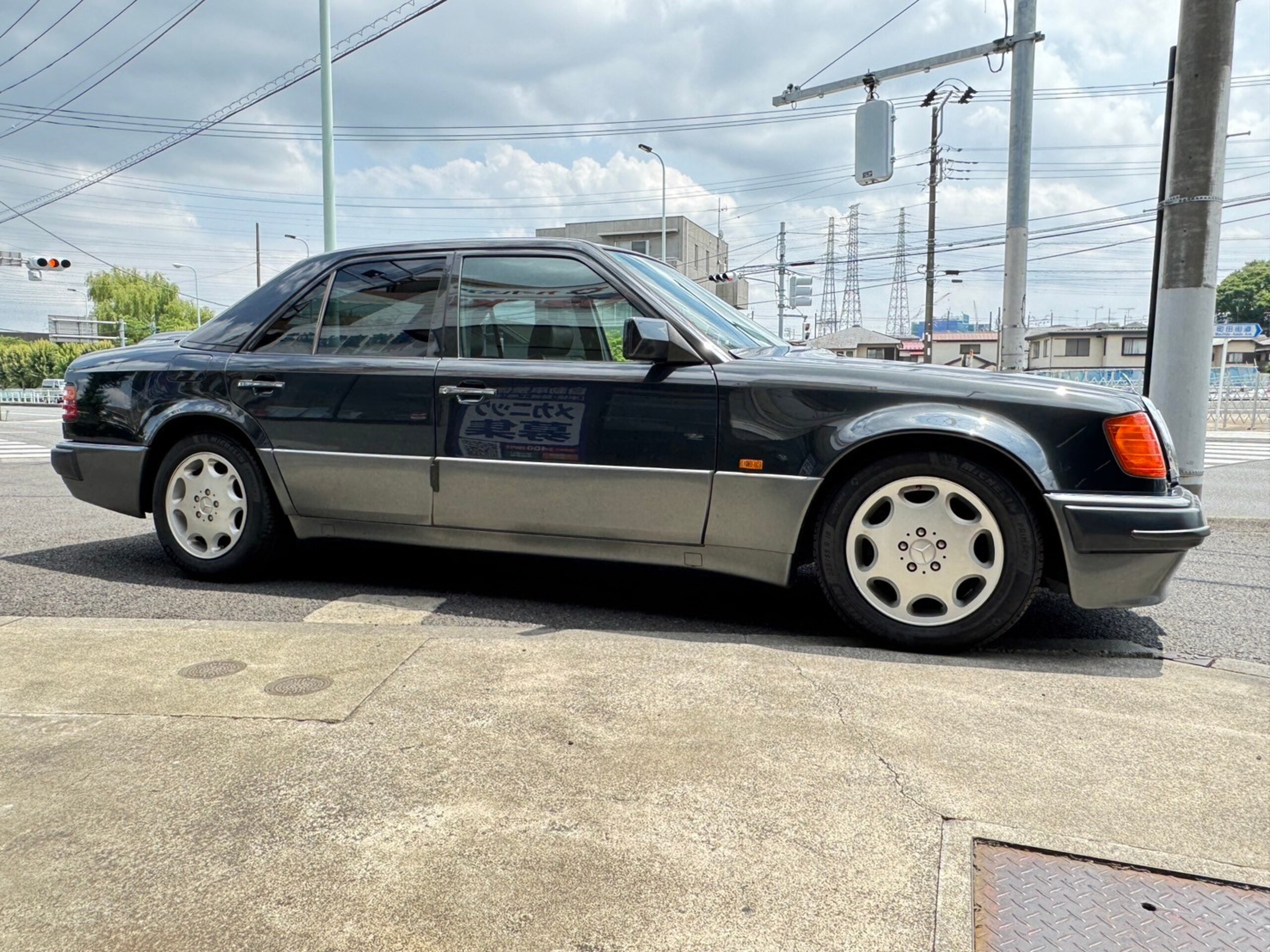 1992 Mercedes Benz E500 — Photo 7 / 17