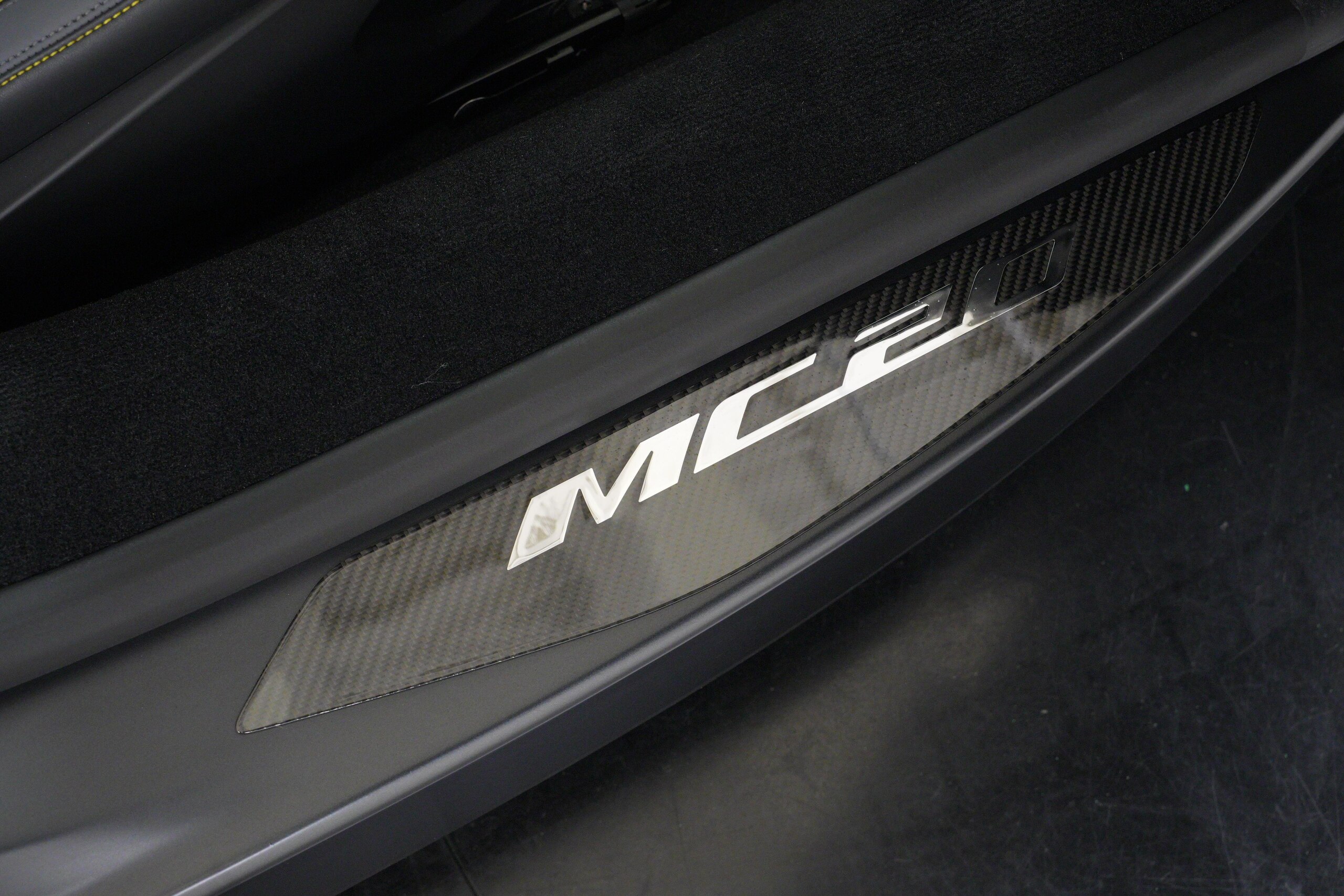 2022 Maserati MC20 — Photo 9 / 42