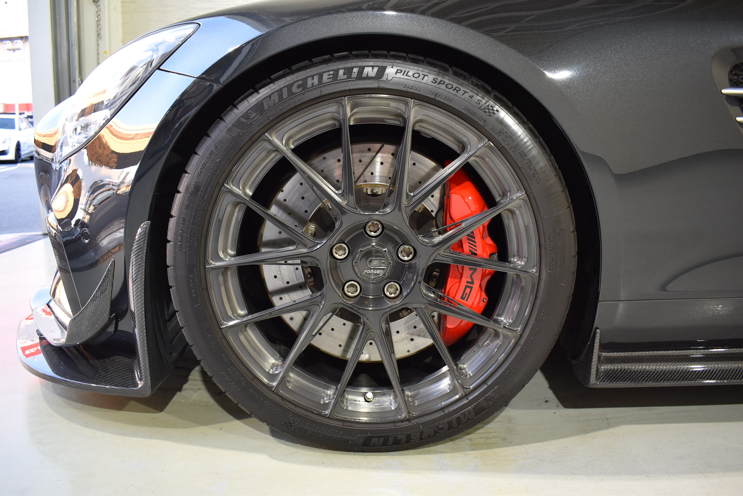 2016 Mercedes Benz AMG GT S — Photo 15 / 17