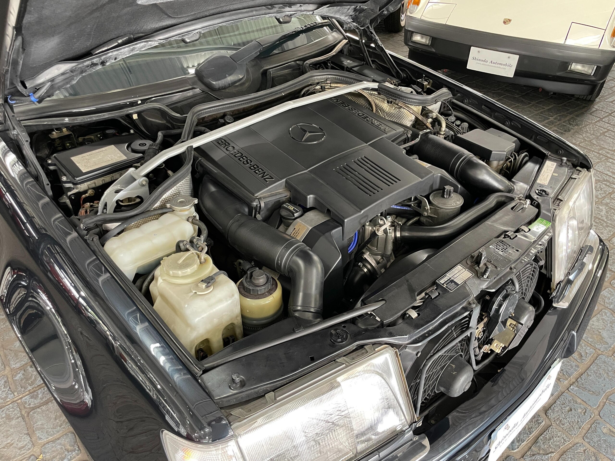 1994 Mercedes Benz E500 Limited — Photo 16 / 17