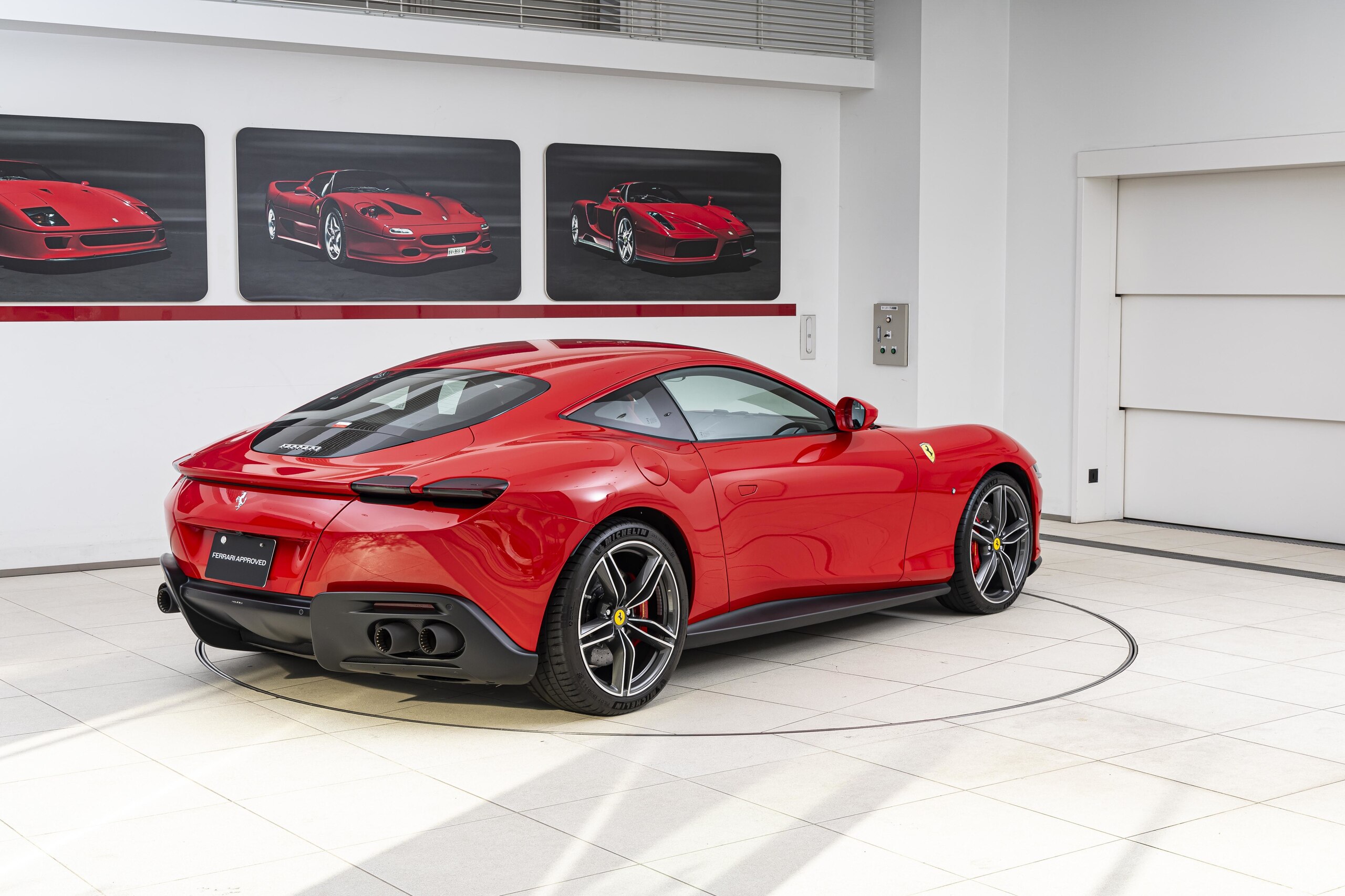 2021 Ferrari Roma — Photo 16 / 26