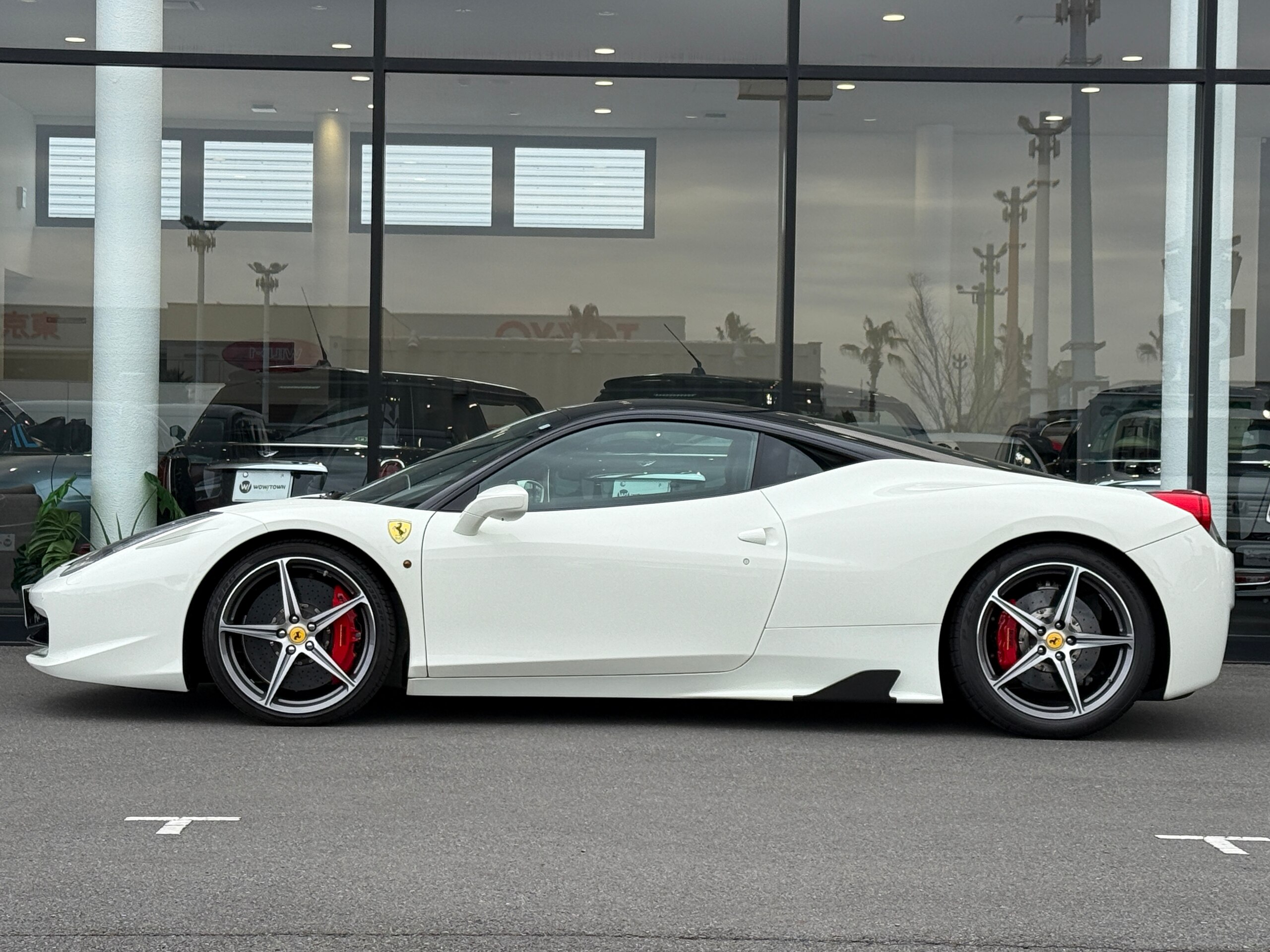 2014 Ferrari 458 Italia F1 DCT — Photo 18 / 52