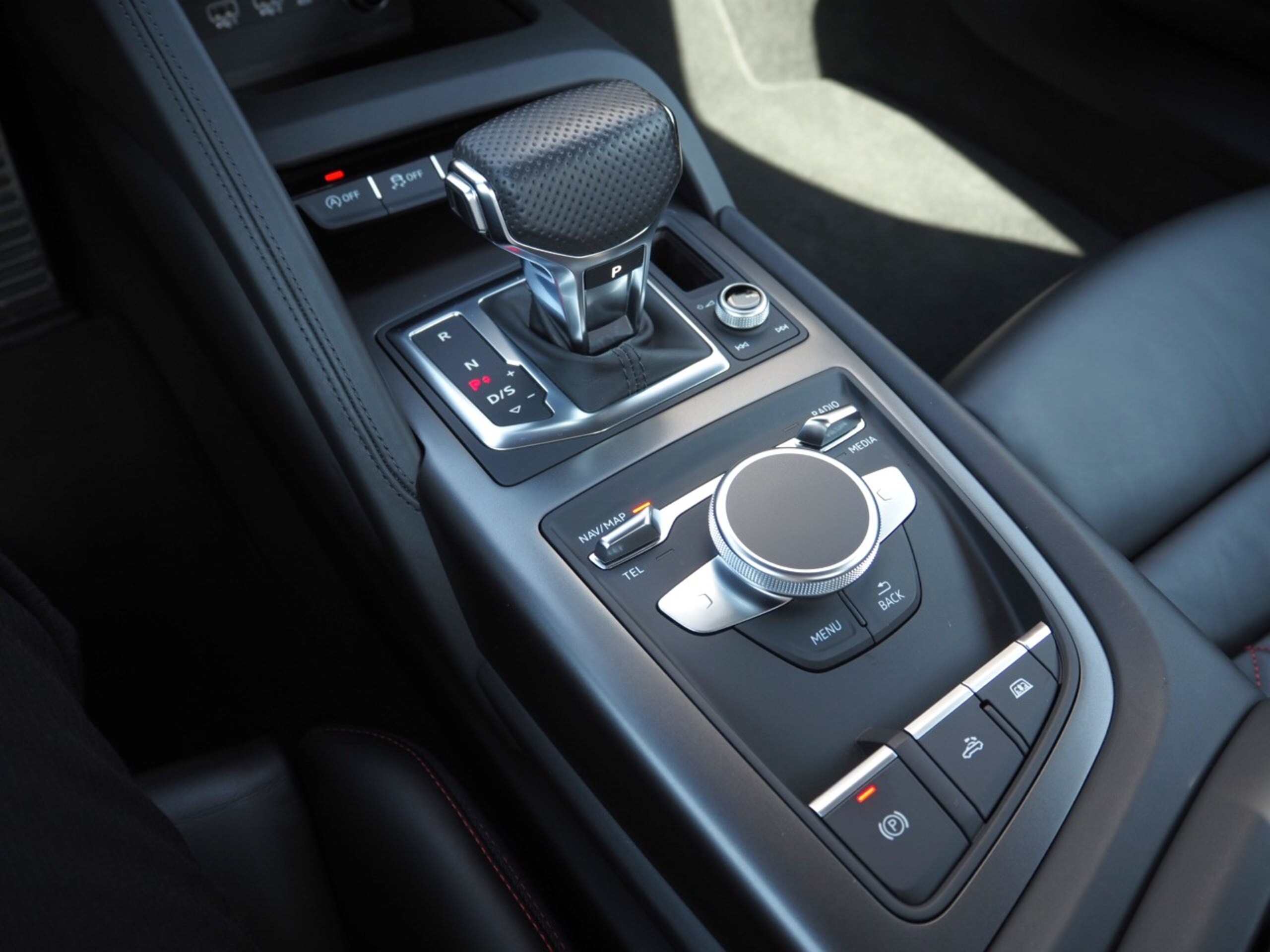 2018 Audi R8 Spyder — Photo 13 / 18
