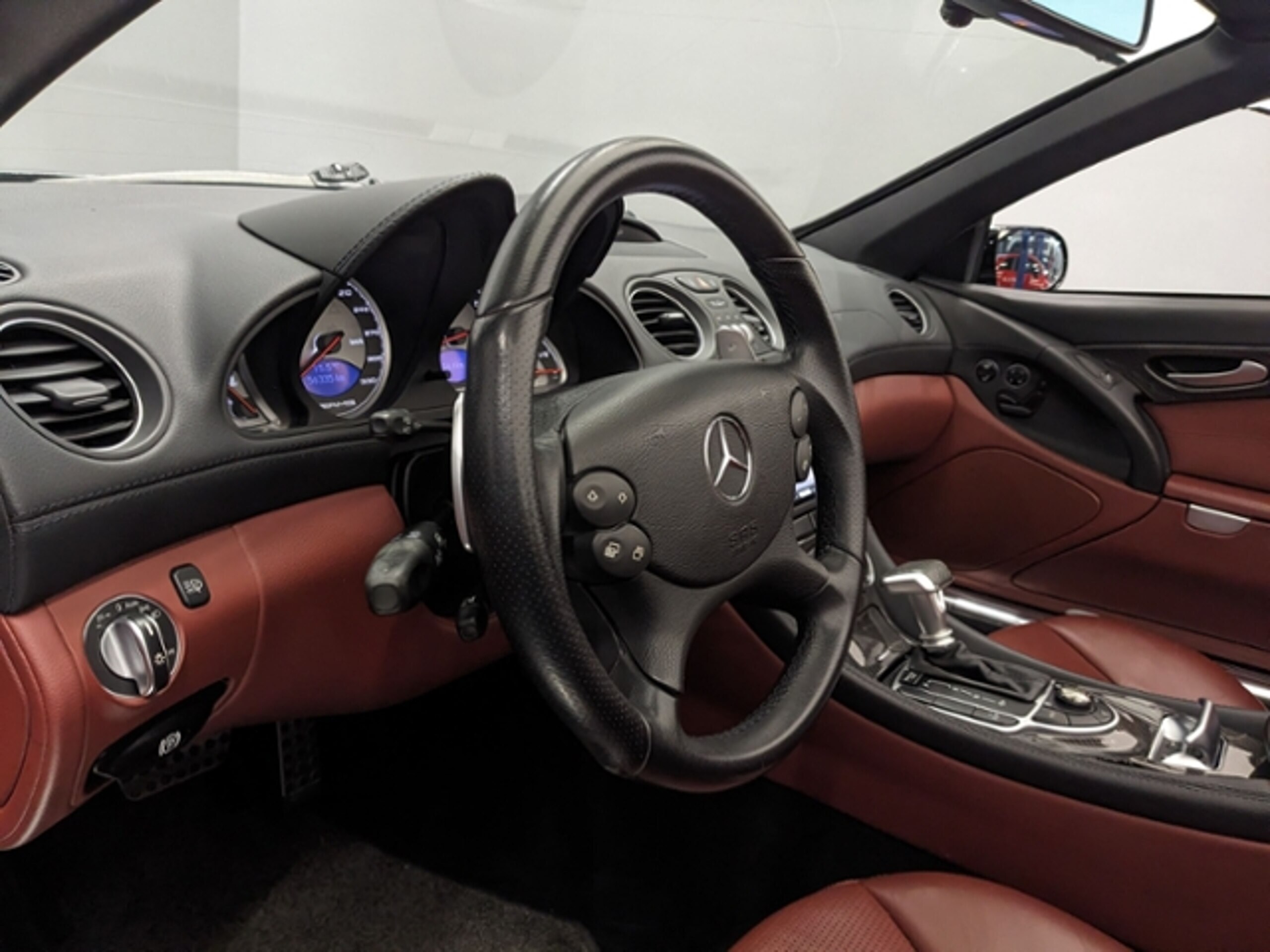 2007 Mercedes Benz SL55 AMG — Photo 11 / 25