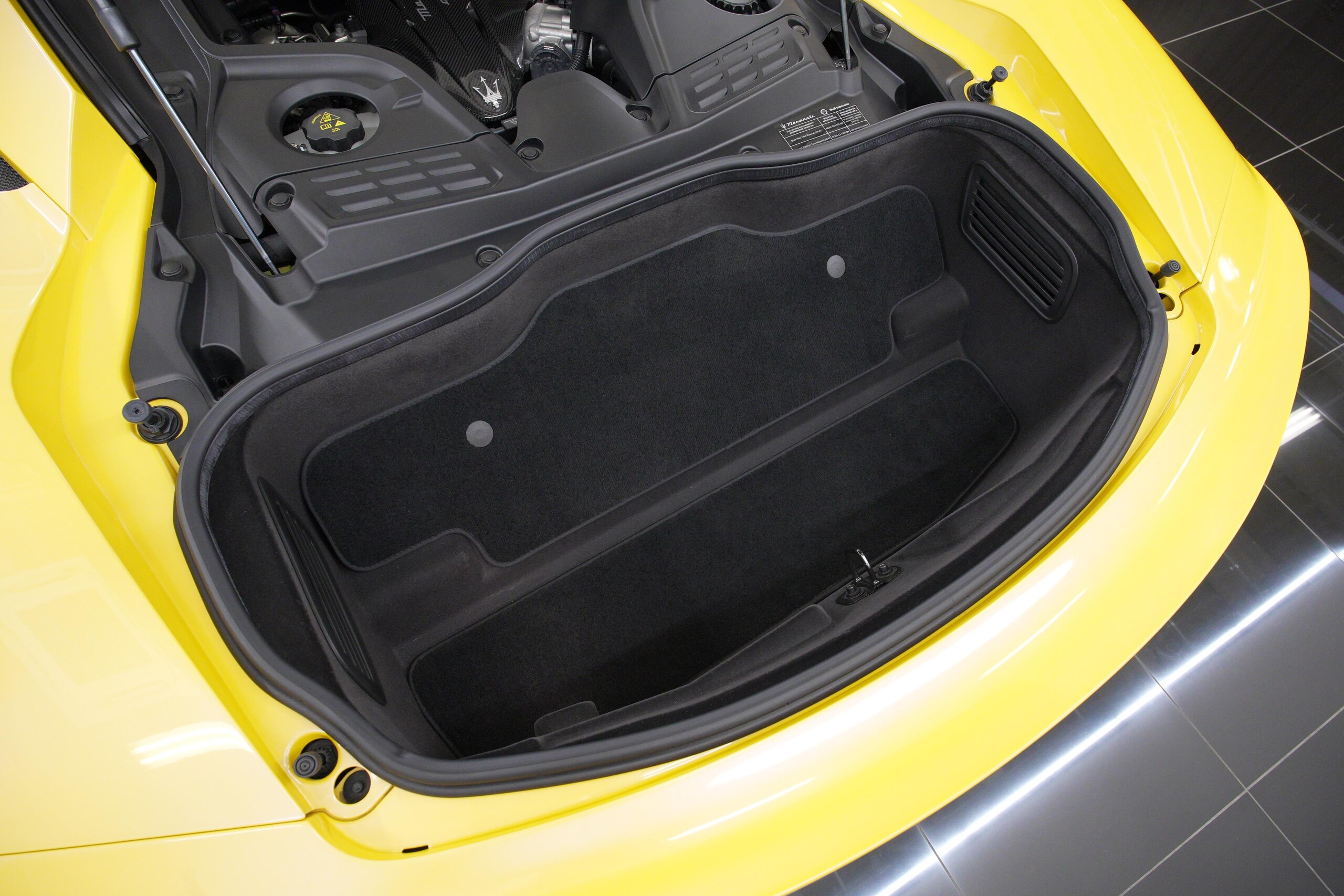 2022 Maserati MC20 — Photo 22 / 42