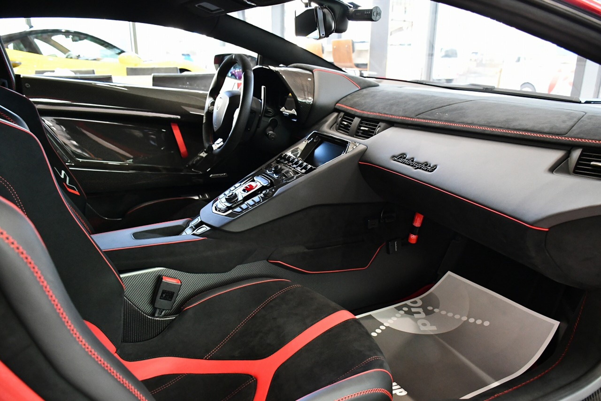 2019 Lamborghini Aventador SVJ — Photo 34 / 46