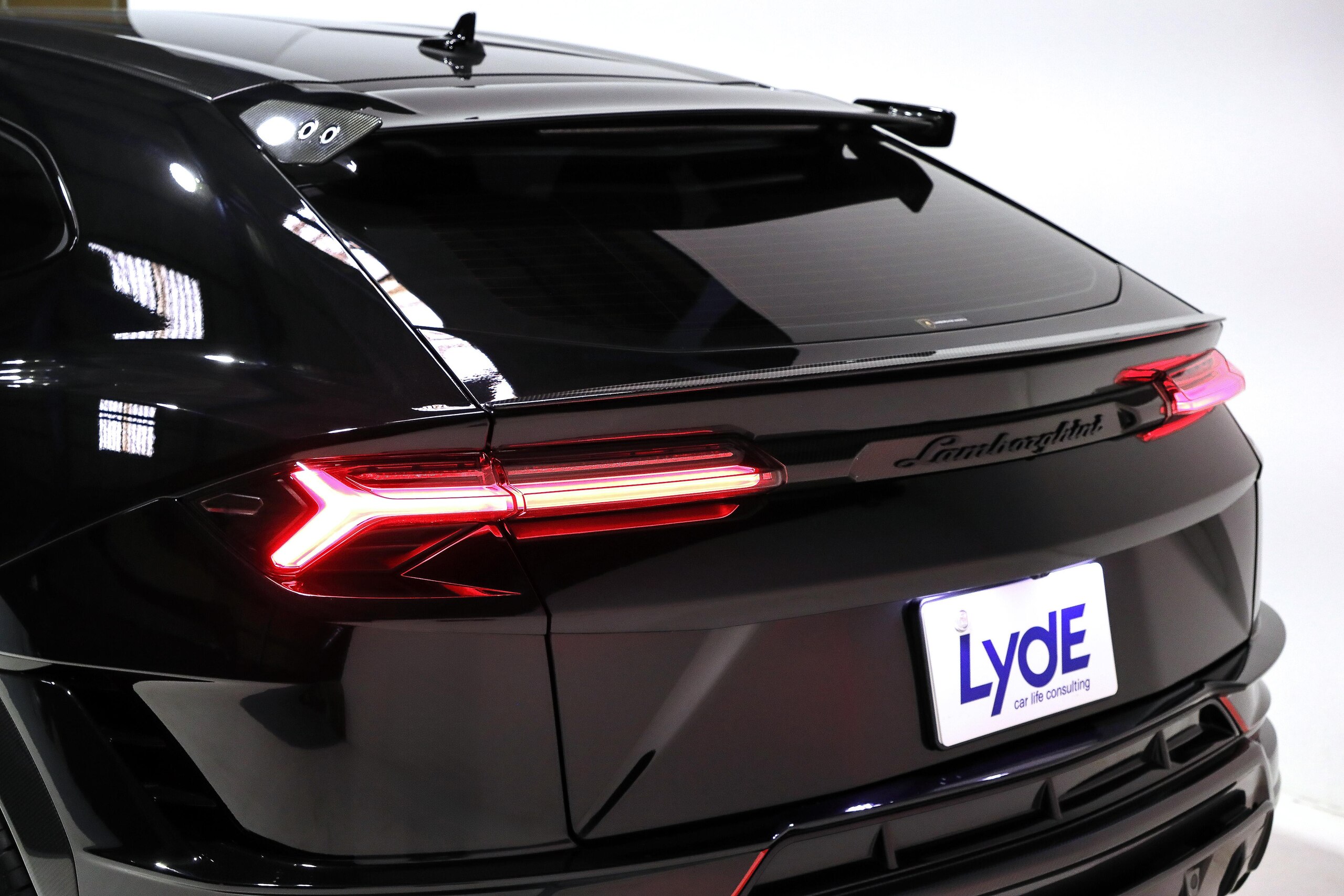 2024 Lamborghini Urus Performante — Photo 19 / 22