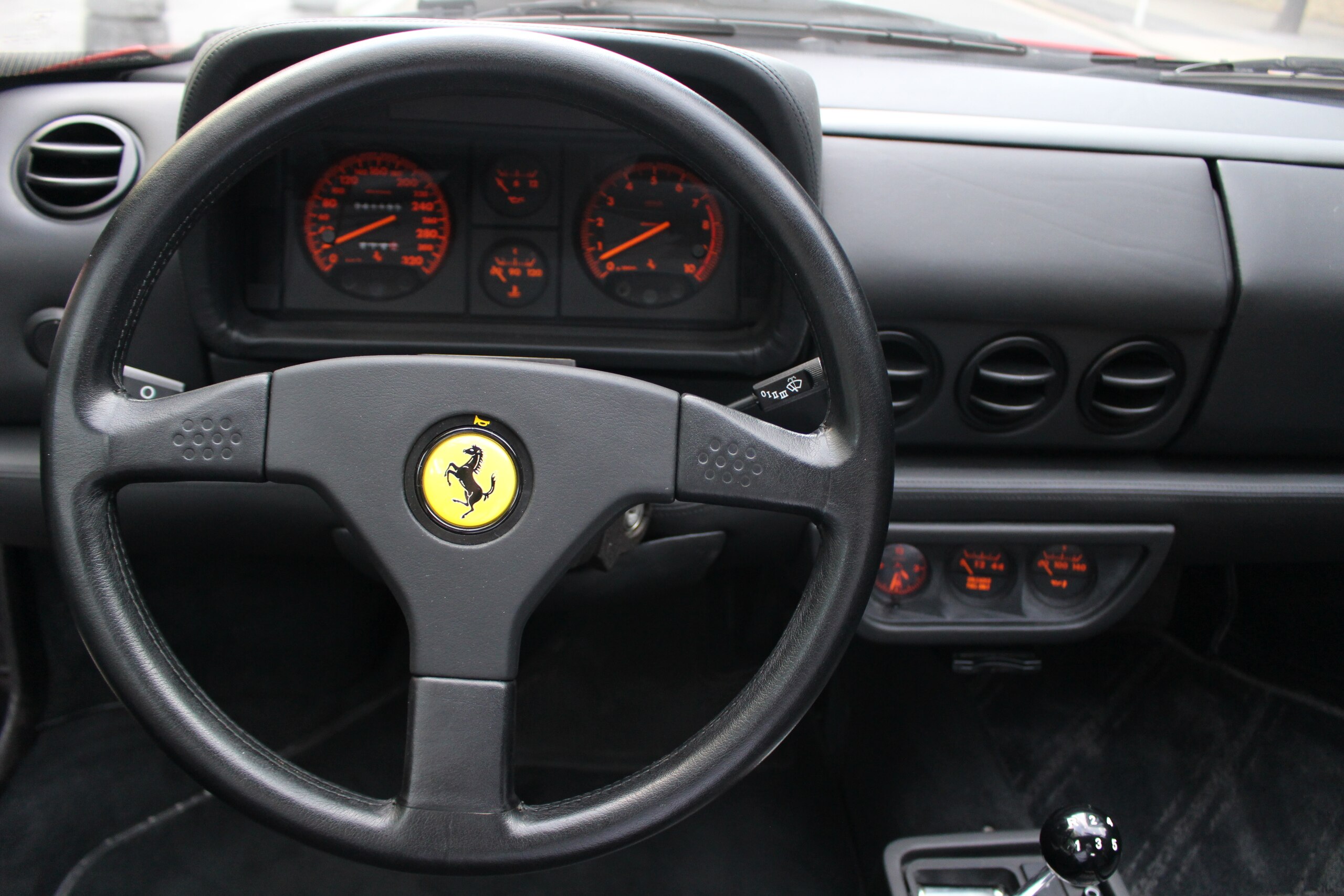 1992 Ferrari 512TR — Photo 10 / 17