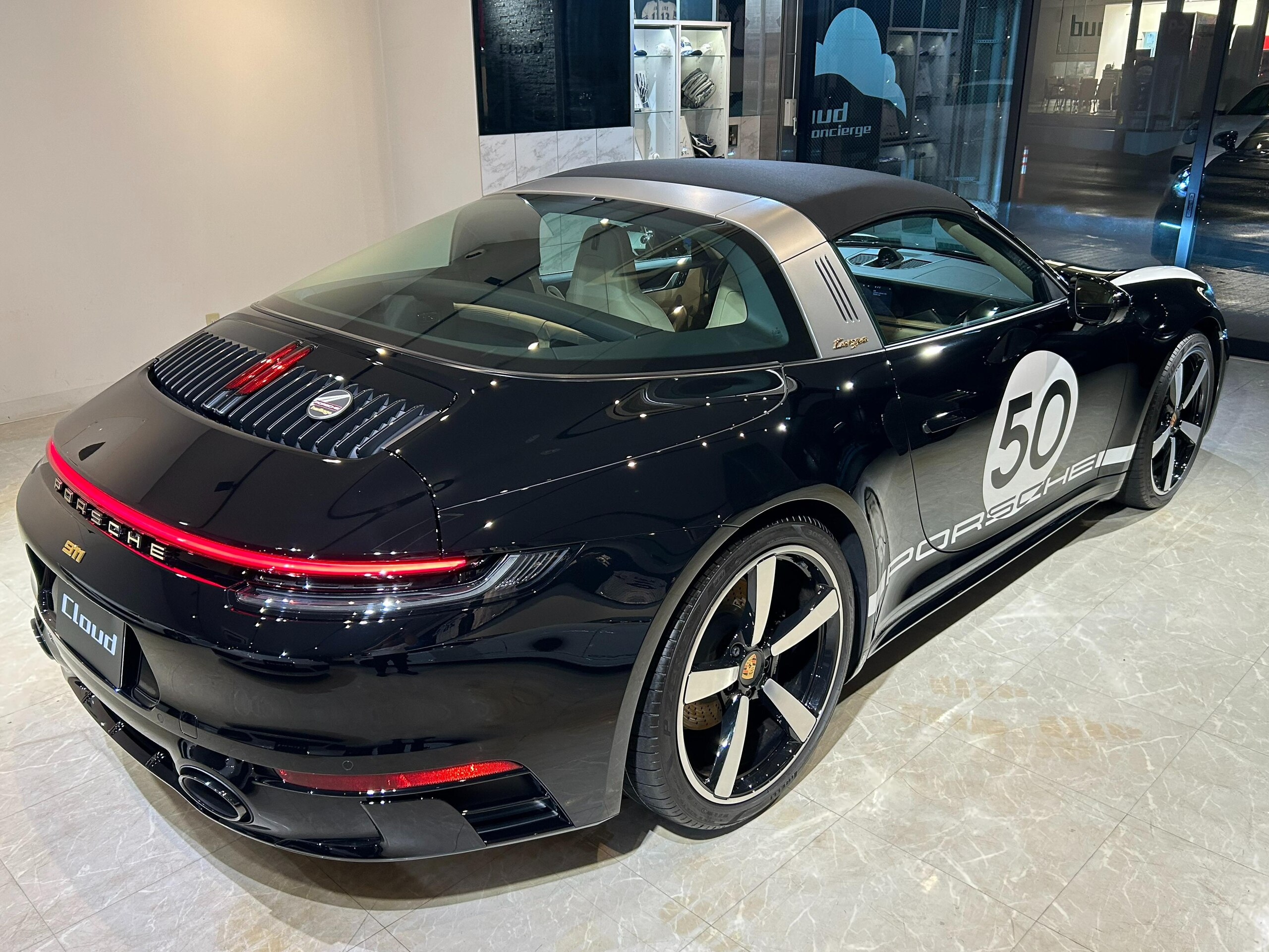 2020 Porsche 911 Targa 4S — Photo 29 / 78