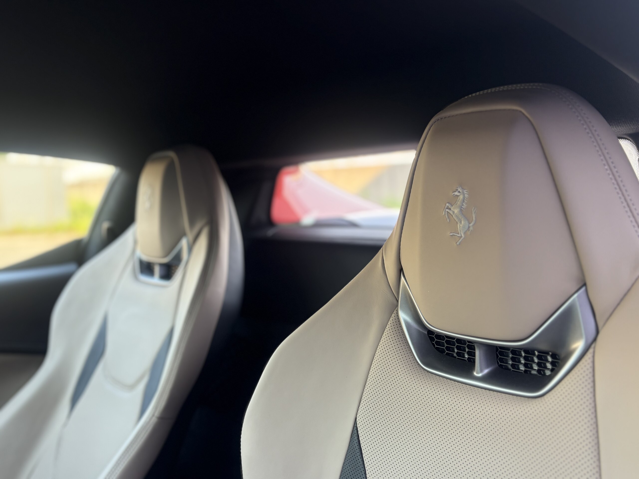 2025 Ferrari 296GTB — Photo 10 / 33