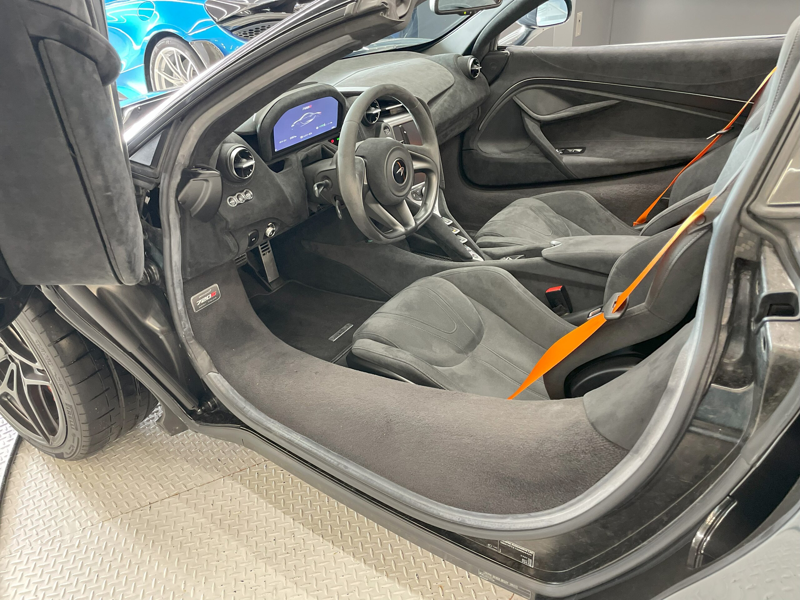 2019 McLaren 720S Spider — Photo 10 / 18