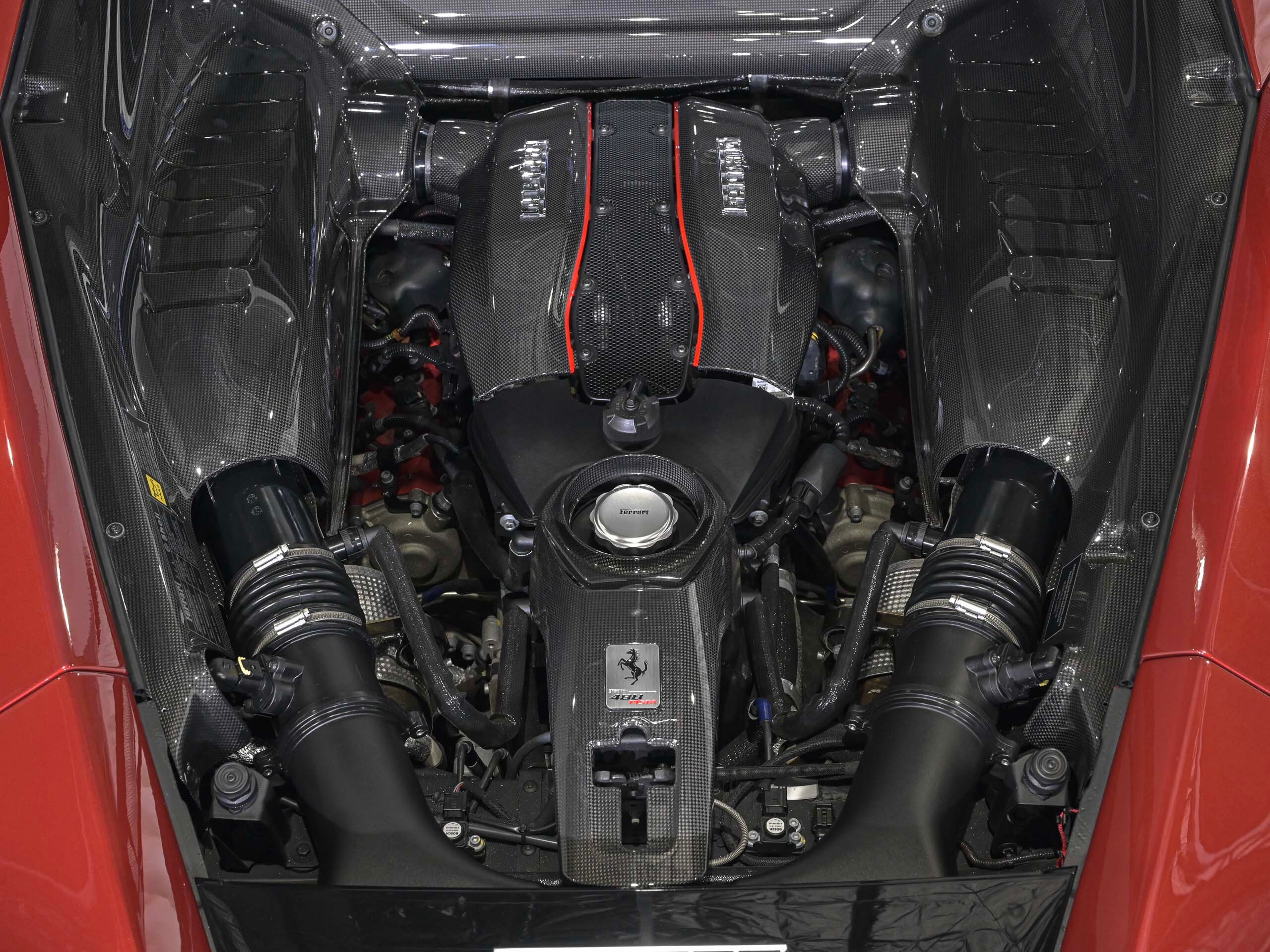 2020 Ferrari 488 Pista — Photo 28 / 30
