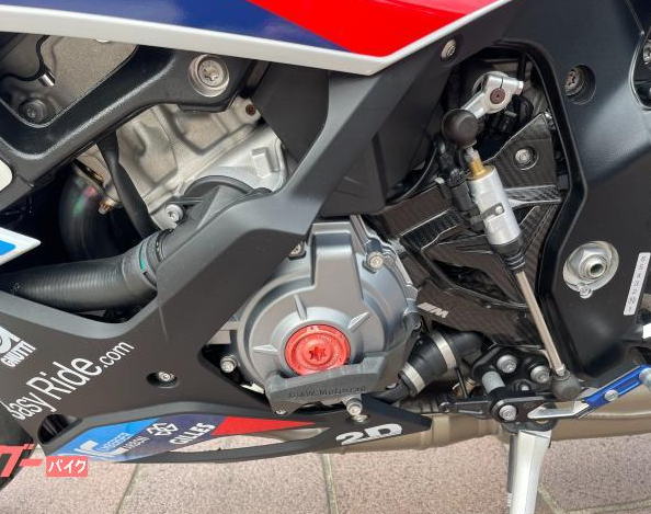 2022 BMW M1000RR M Competition — Photo 16 / 18
