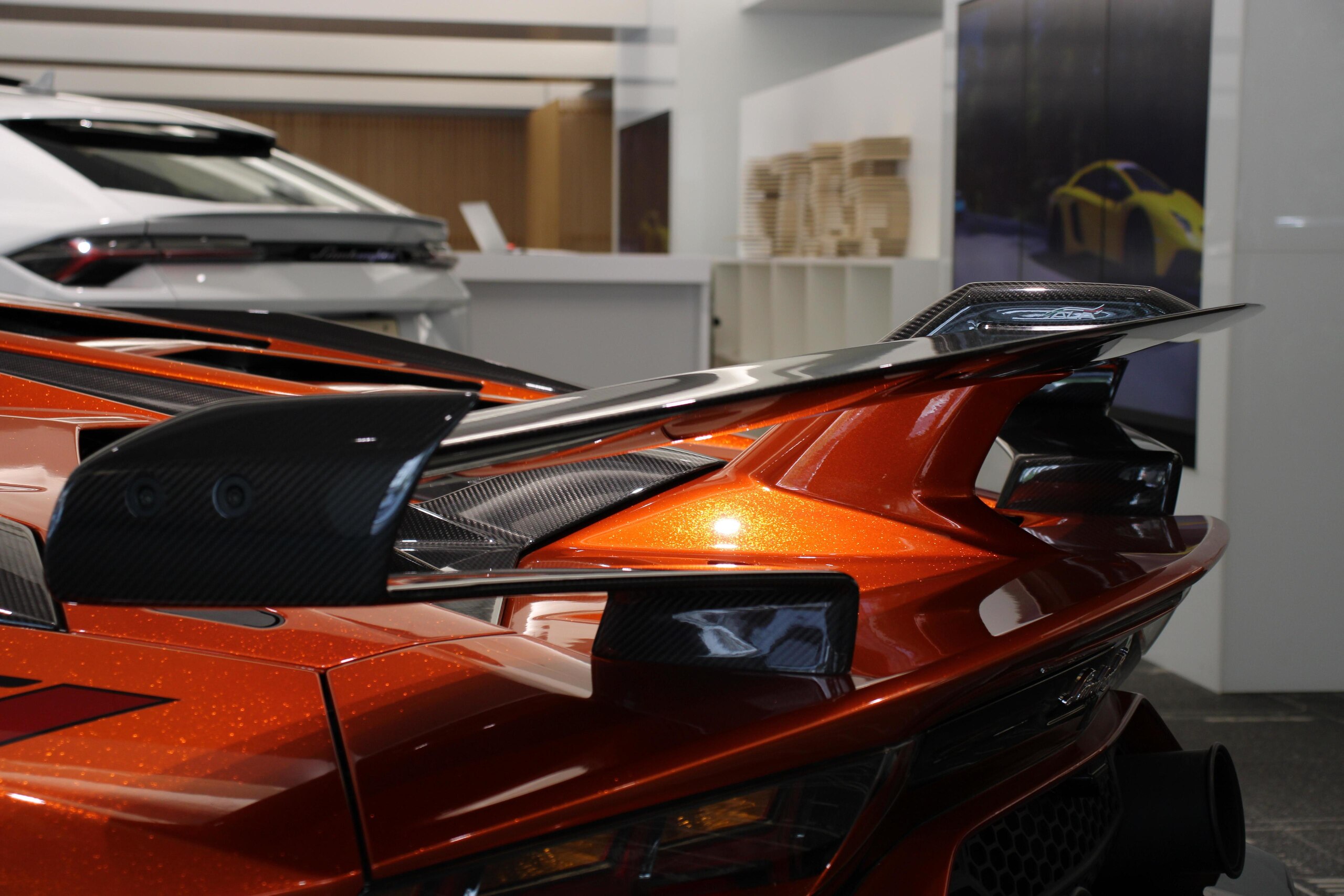 2019 Lamborghini Aventador SVJ — Photo 23 / 24