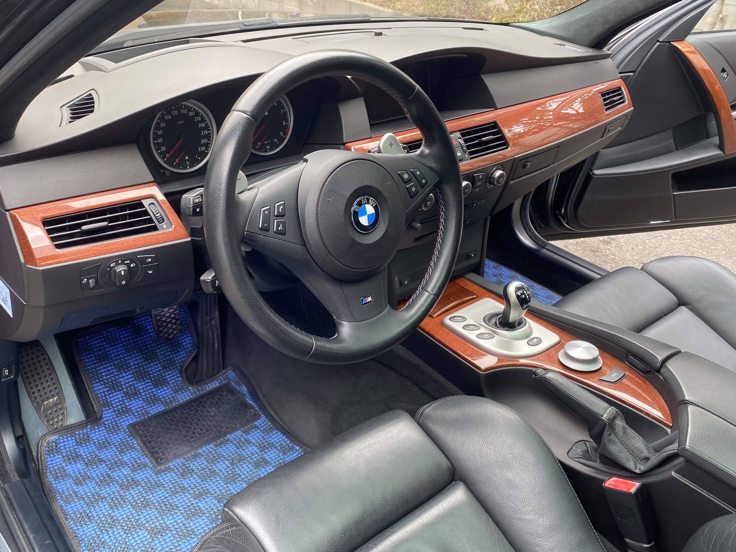 2006 BMW M5 — Photo 7 / 27