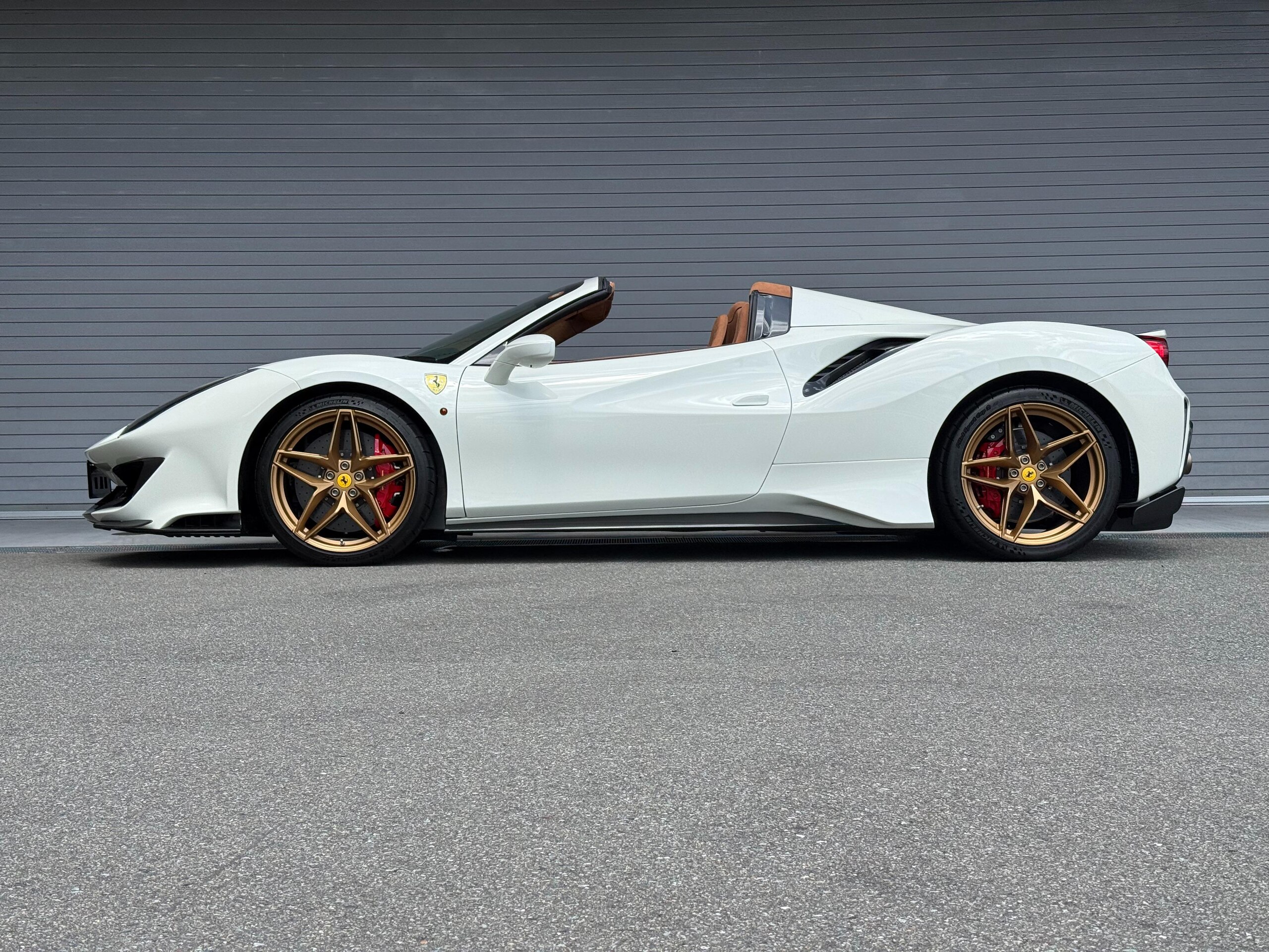 2020 Ferrari 488 Pista Spider — Photo 16 / 40