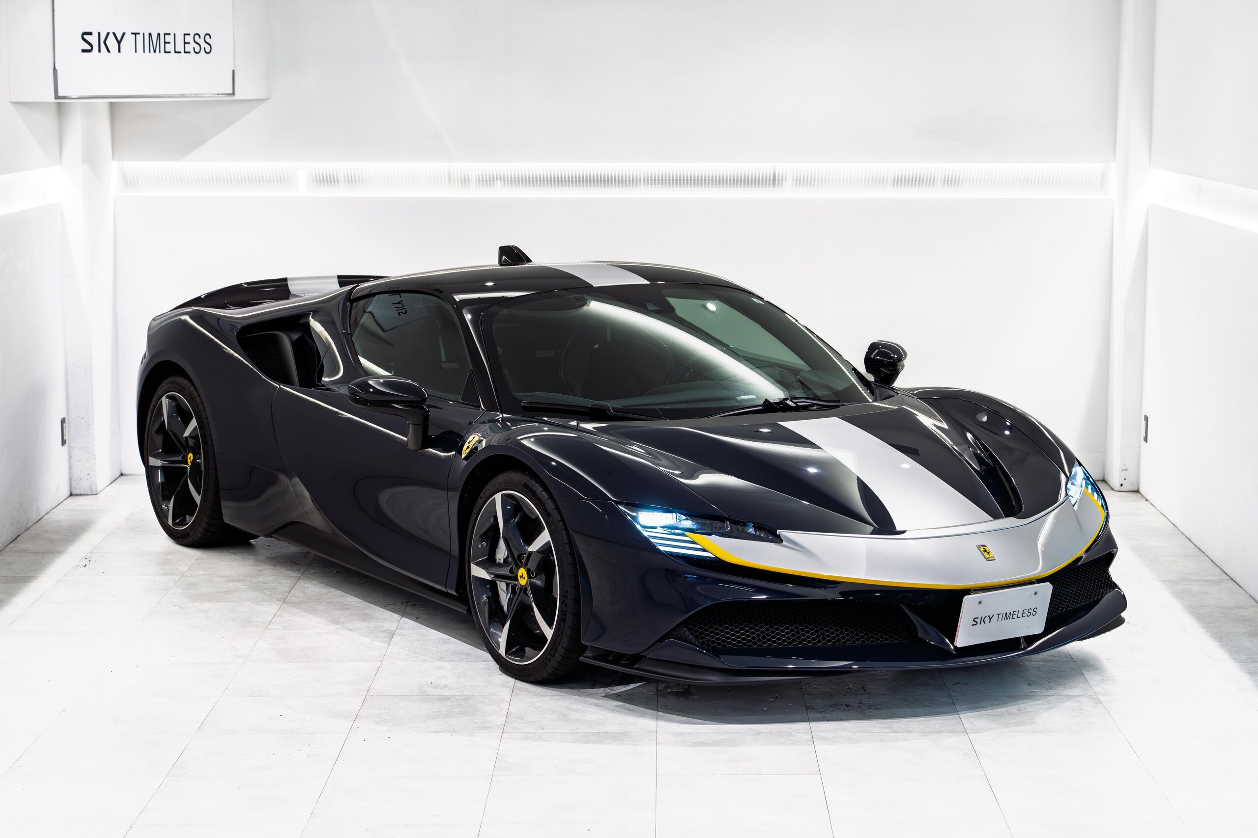 2021 Ferrari SF90 Stradale — Photo 15 / 38