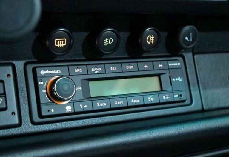 1994 Porsche 911 Carrera — Photo 15 / 18