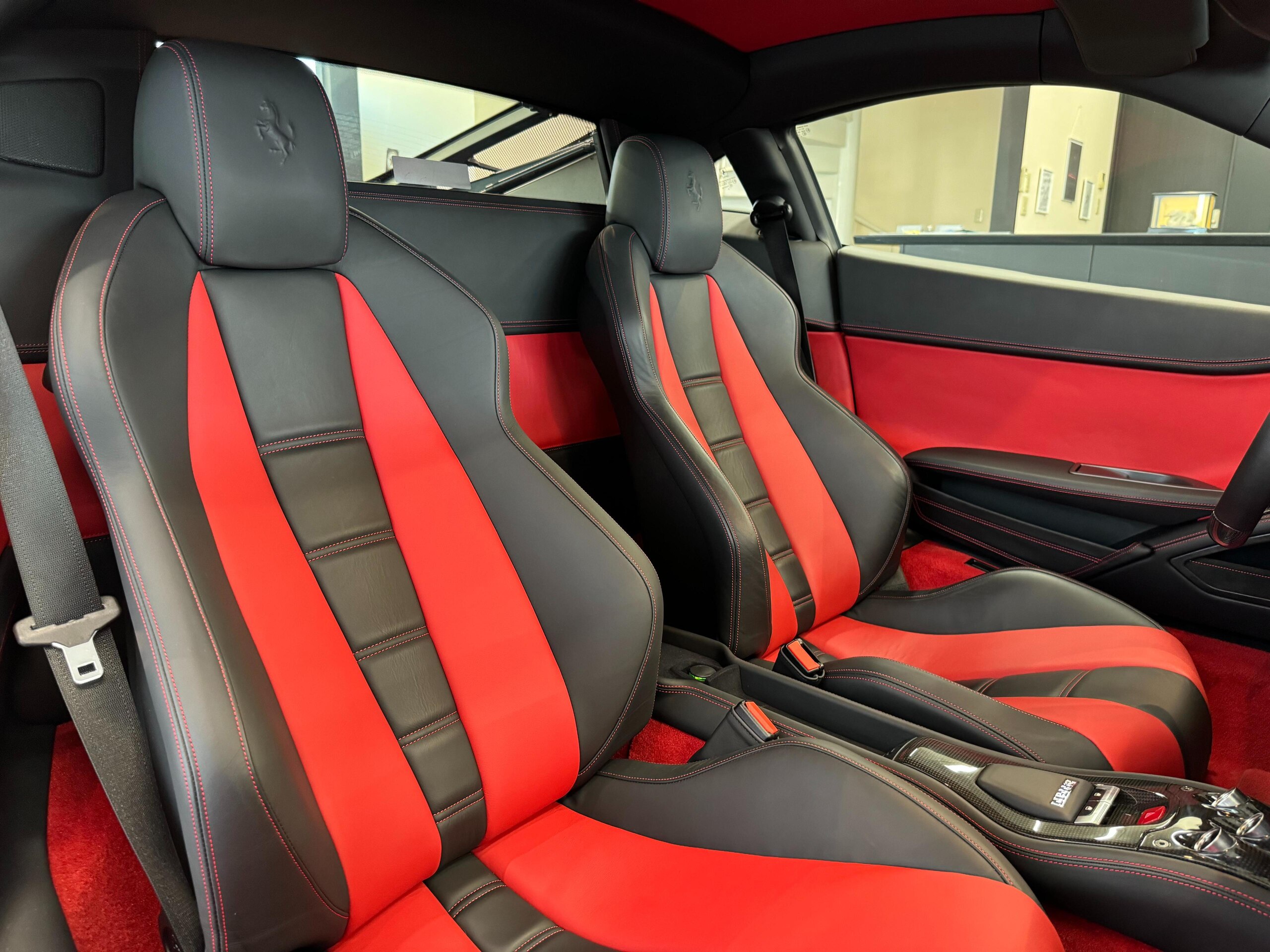 2010 Ferrari 458 Italia F1 DCT — Photo 17 / 21