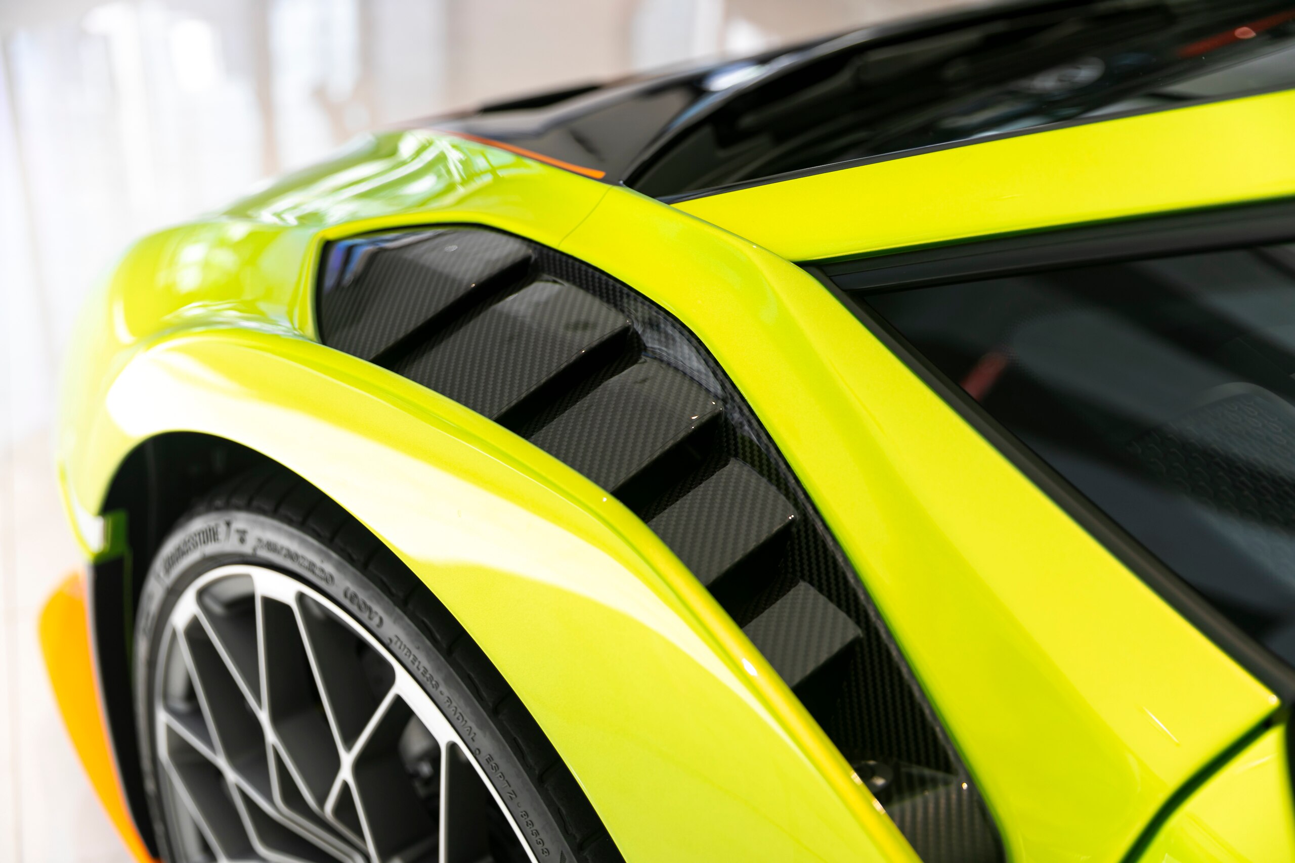 2023 Lamborghini Huracán STO — Photo 7 / 27