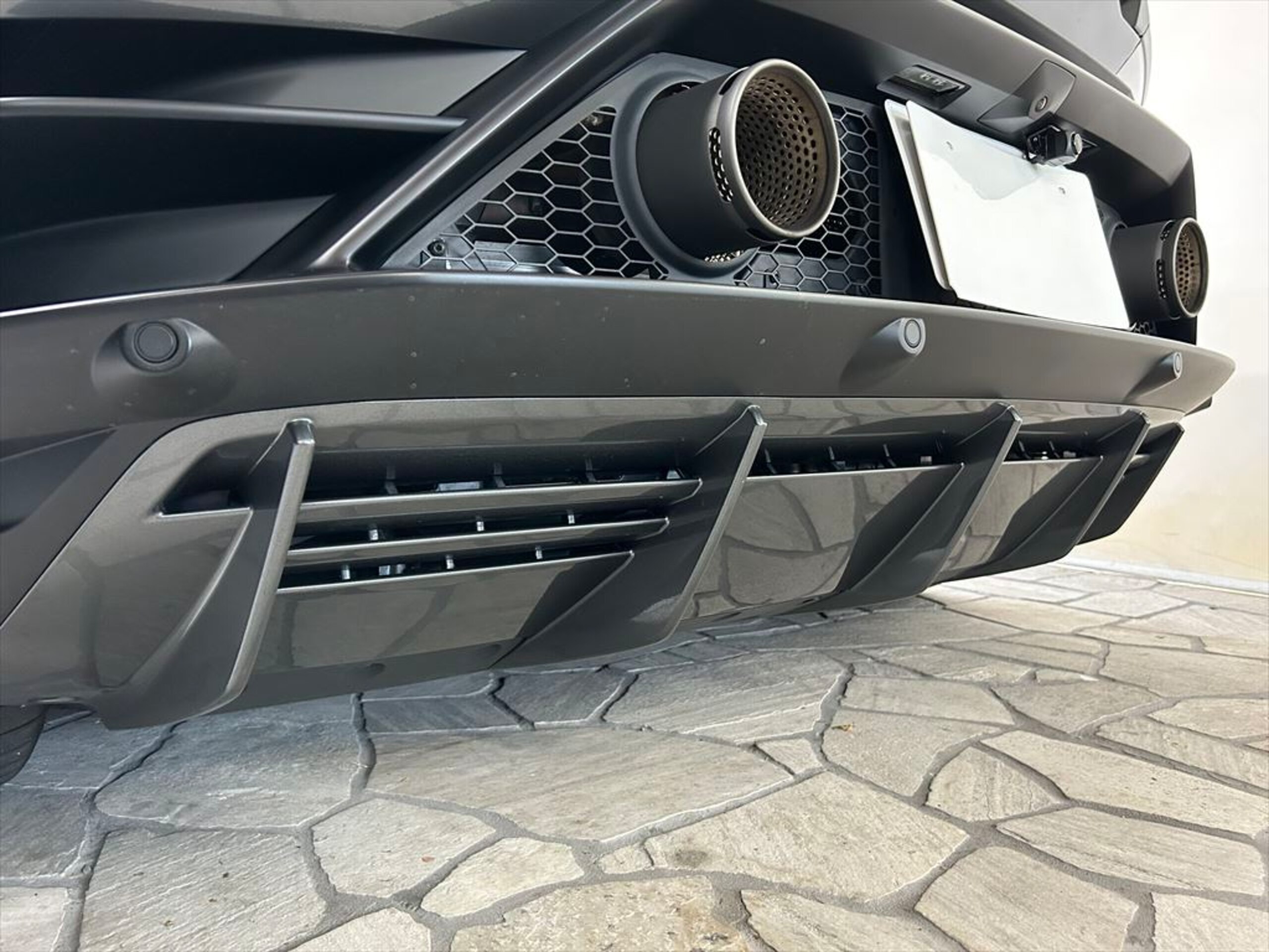 2020 Lamborghini Huracán EVO — Photo 6 / 22
