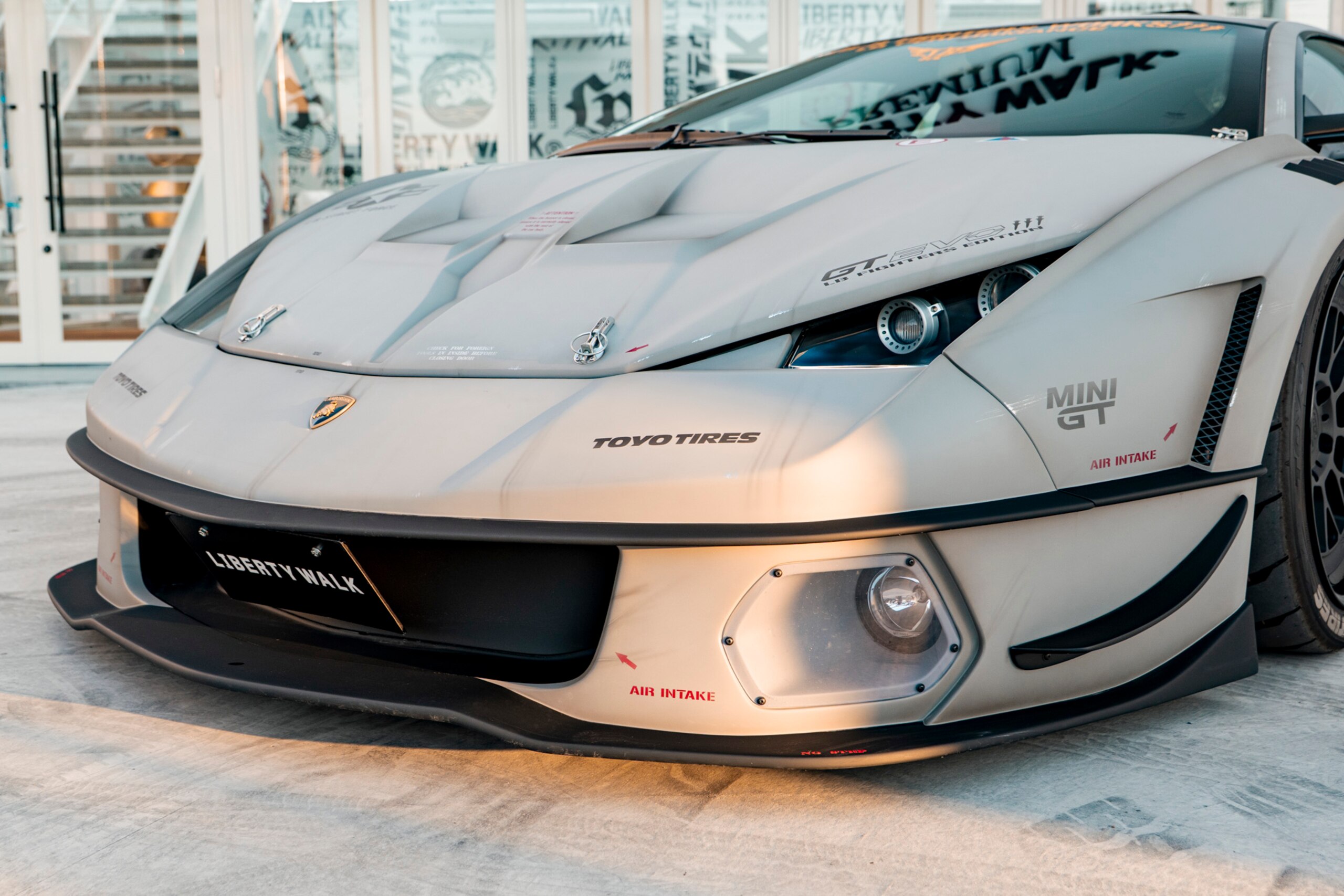 2005 Lamborghini Murcielago — Photo 7 / 25