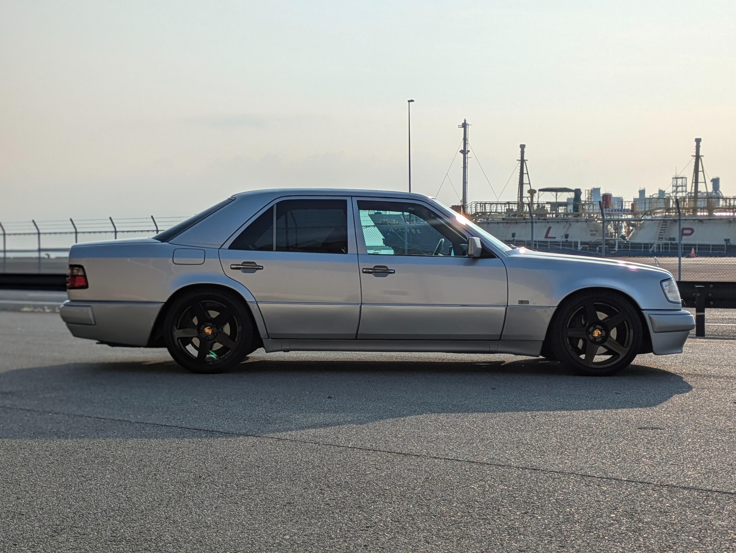 1994 Mercedes Benz E500 — Photo 7 / 15