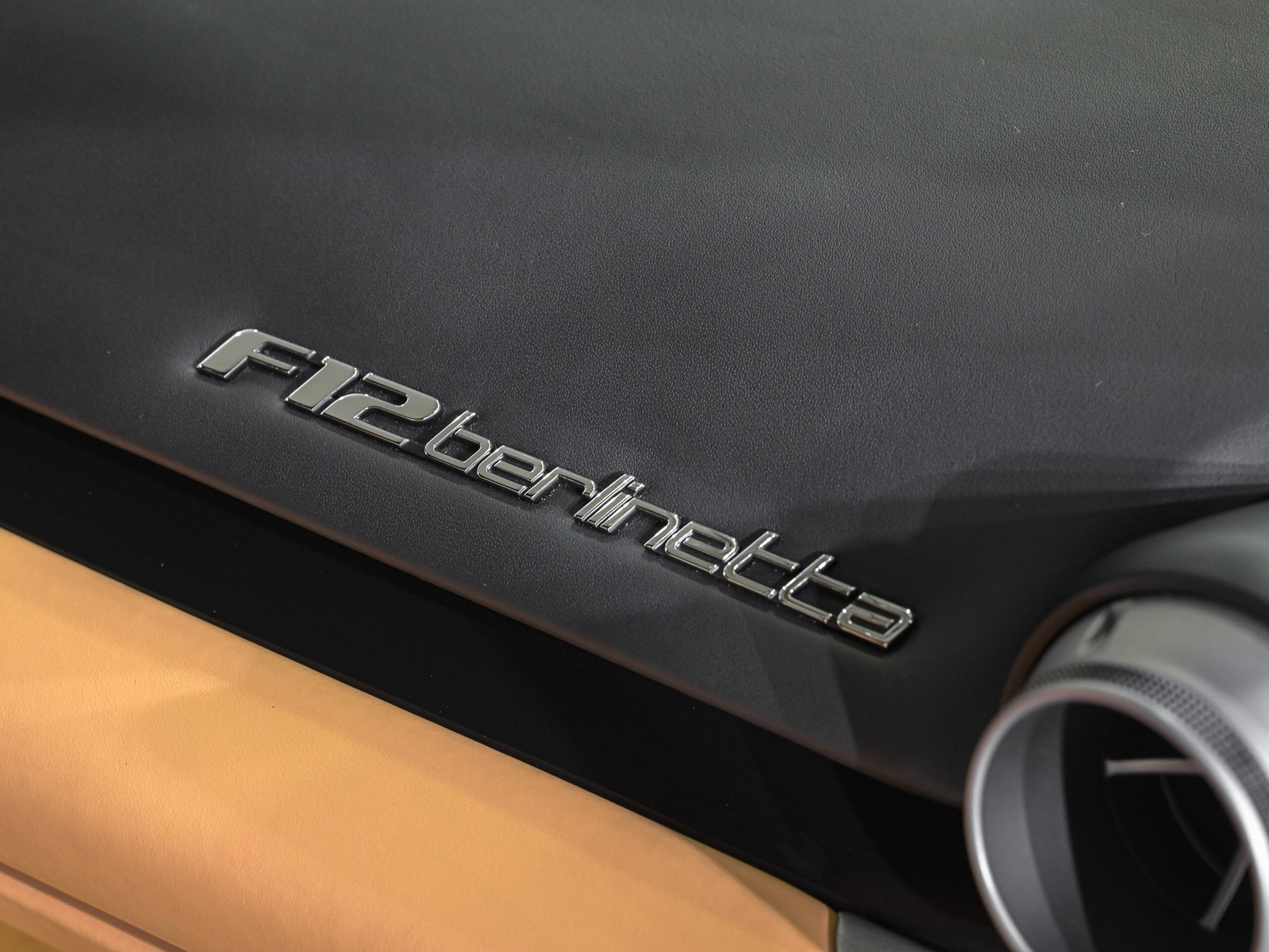 2013 Ferrari F12 Berlinetta — Photo 29 / 35