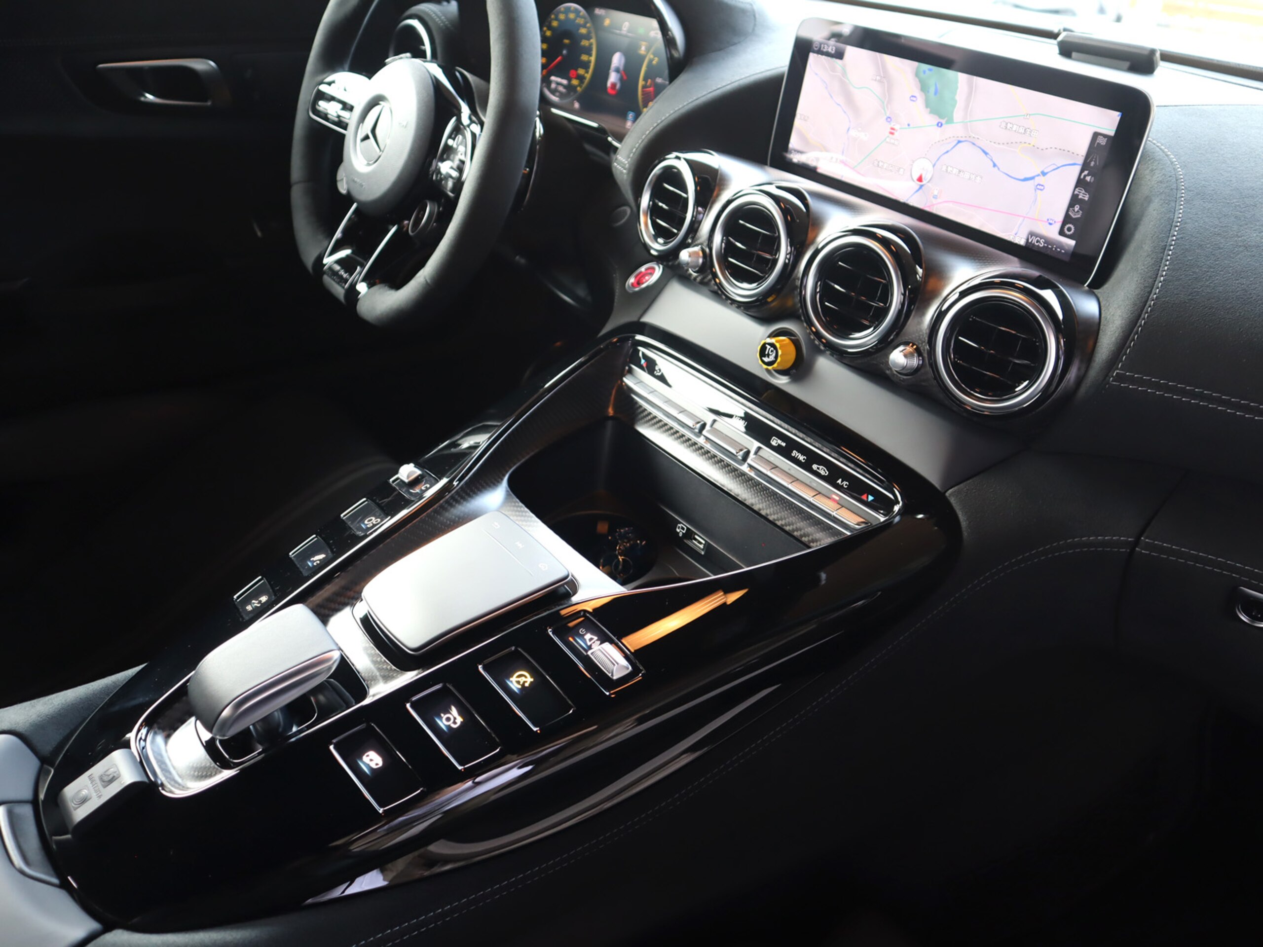 2022 Mercedes Benz AMG GT Black Series — Photo 7 / 13