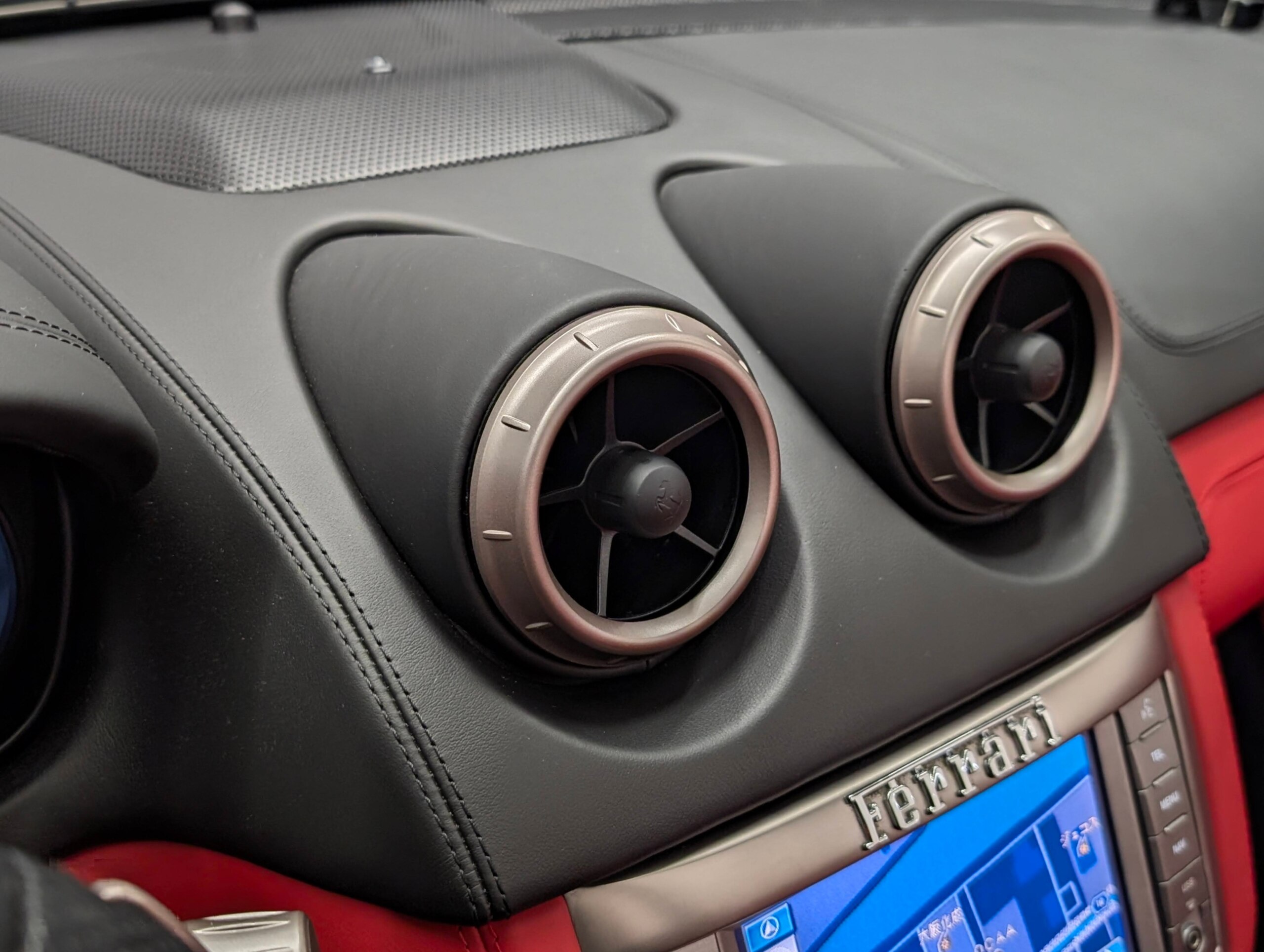 2009 Ferrari California F1 — Photo 12 / 24