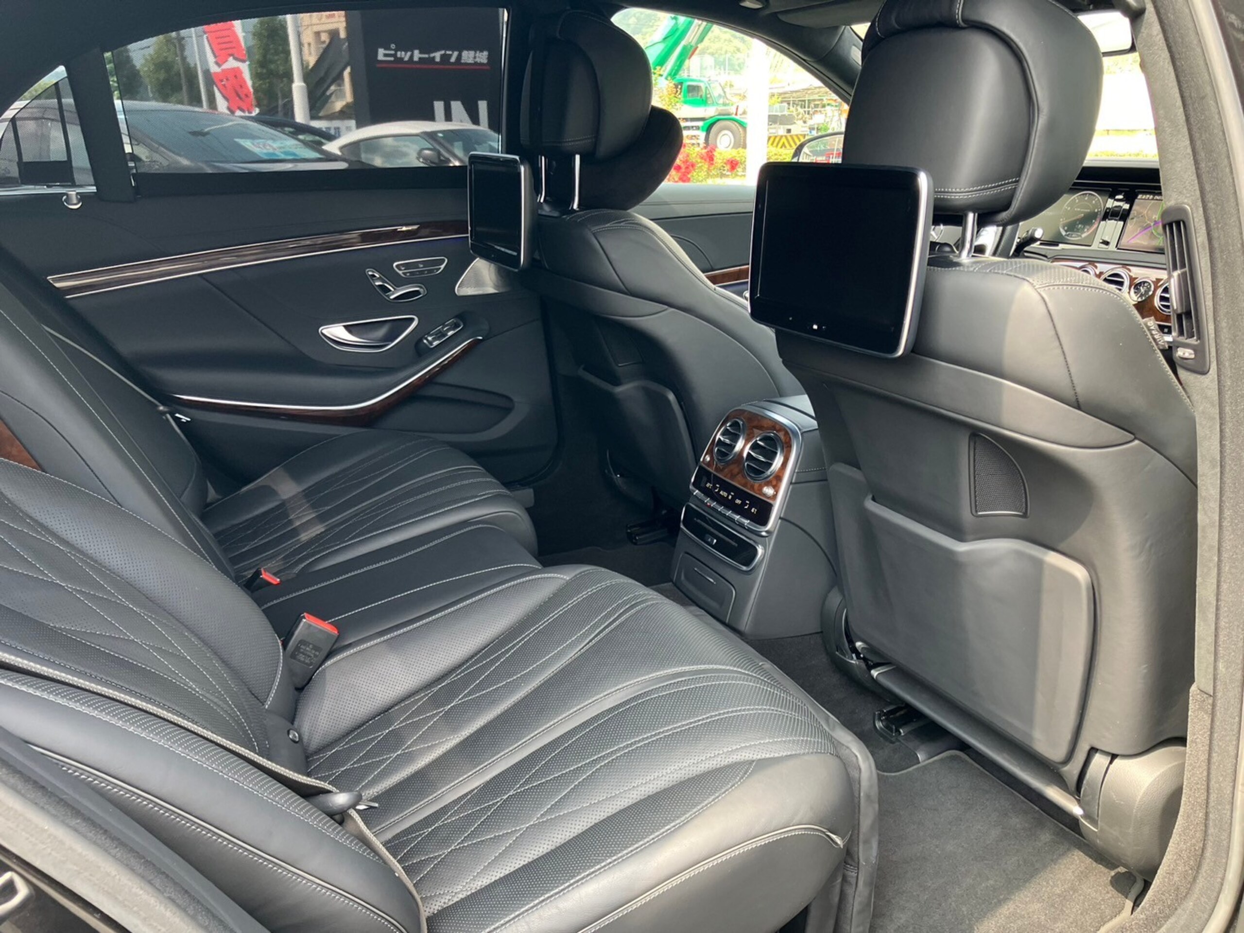 2013 Mercedes Benz S63 AMG 4Matic Long — Photo 19 / 22