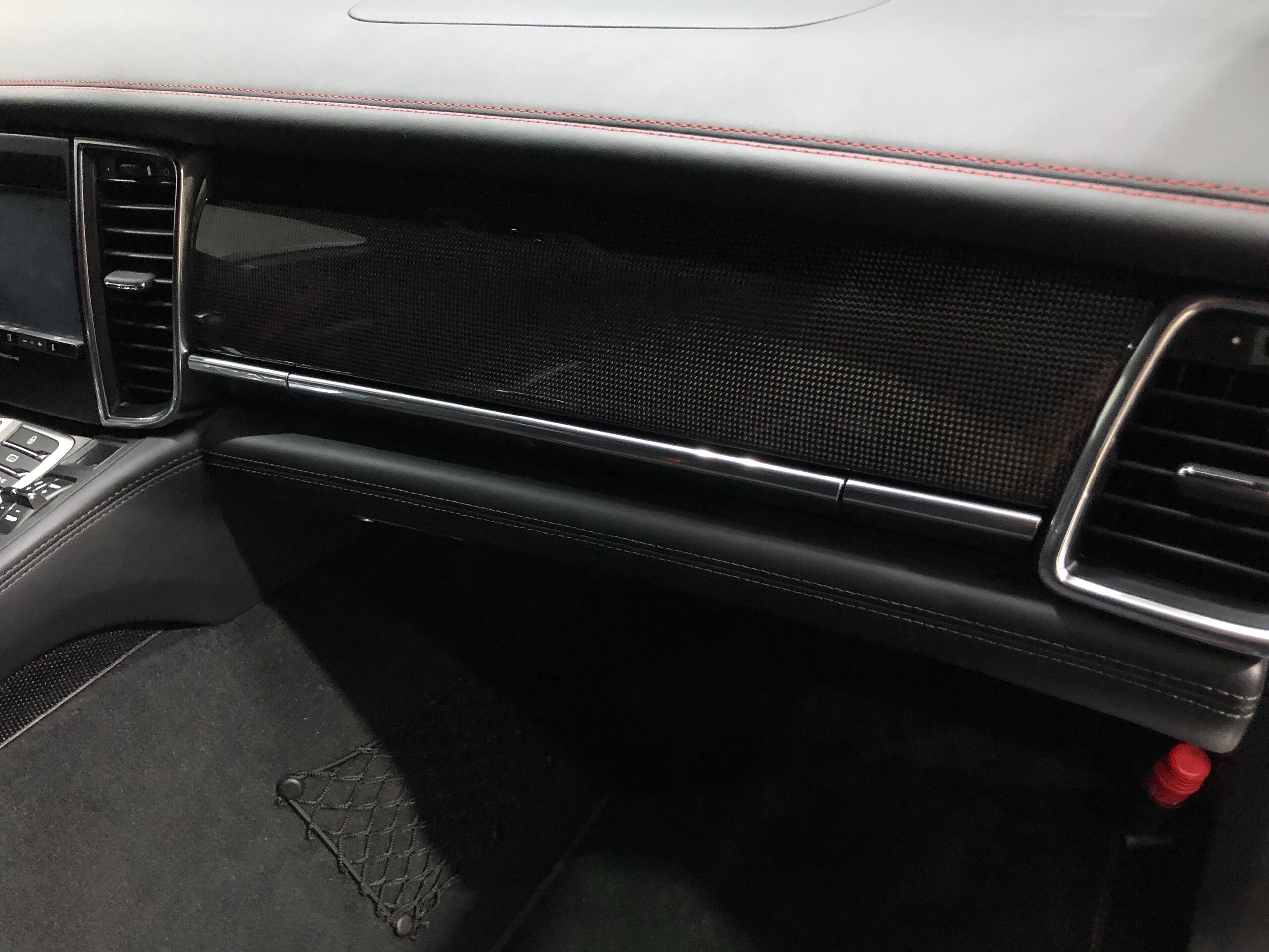 2012 Porsche Panamera GTS — Photo 24 / 32