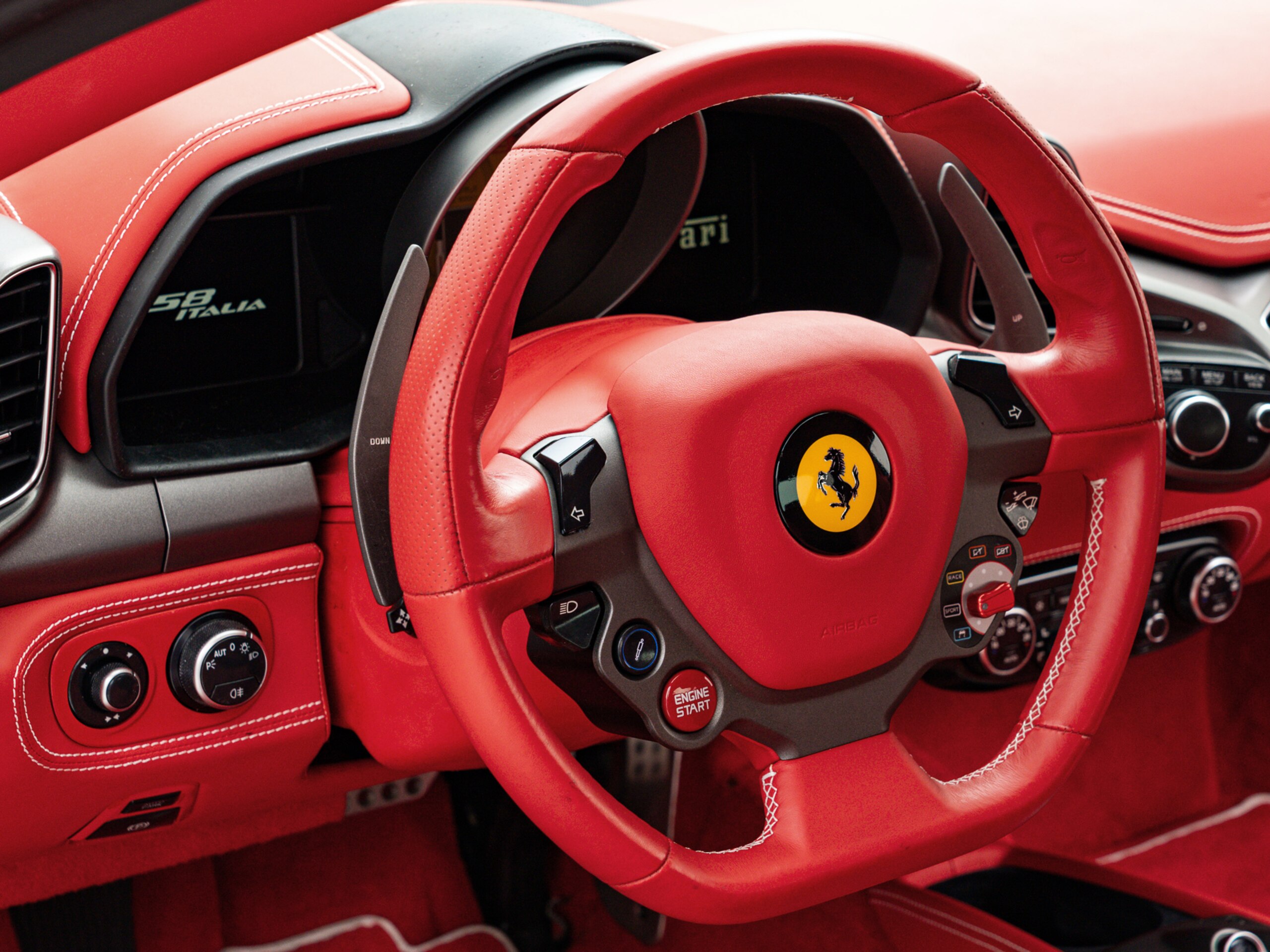 2010 Ferrari 458 Italia F1 DCT — Photo 10 / 22
