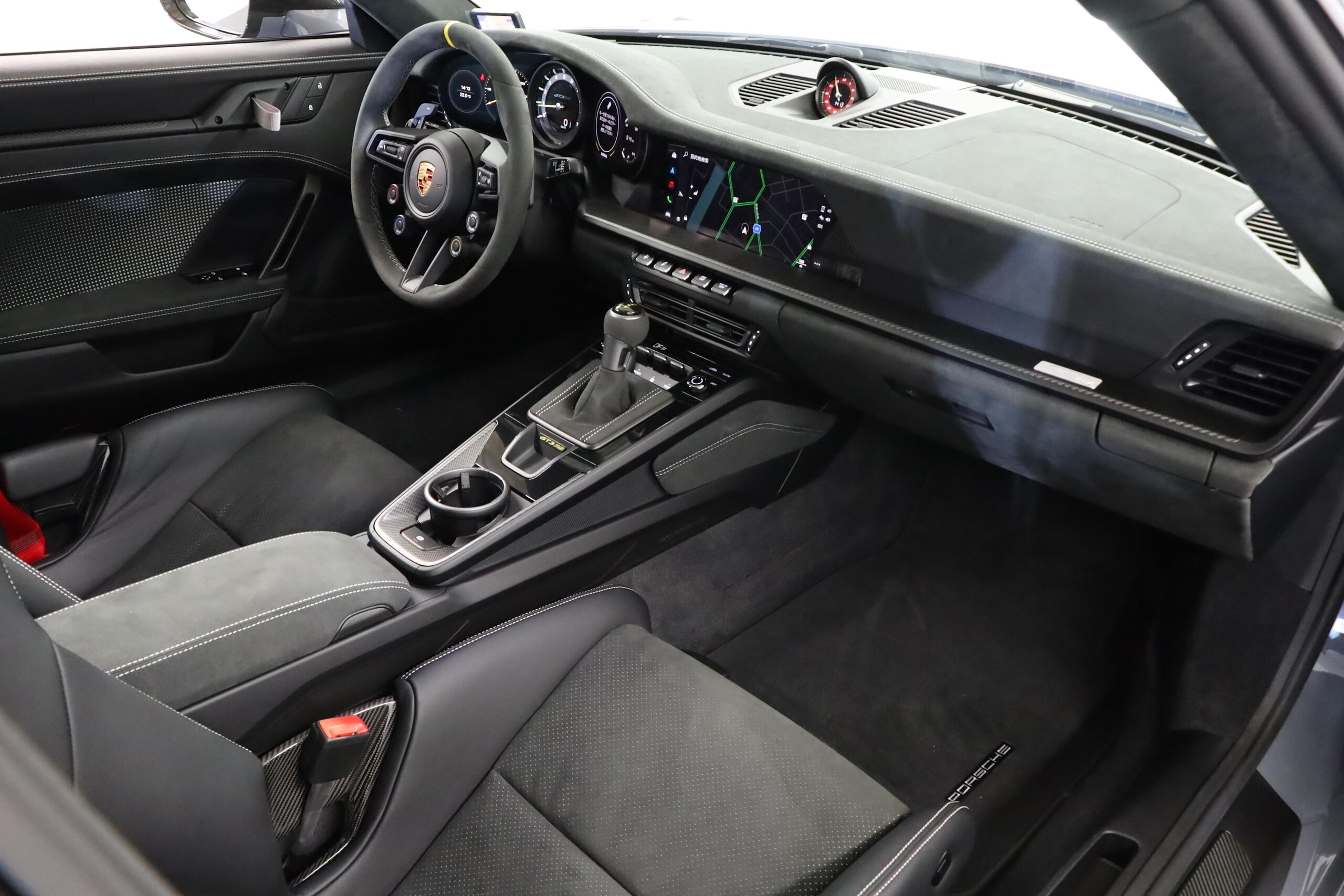 2024 Porsche 911 GT3 RS — Photo 16 / 20