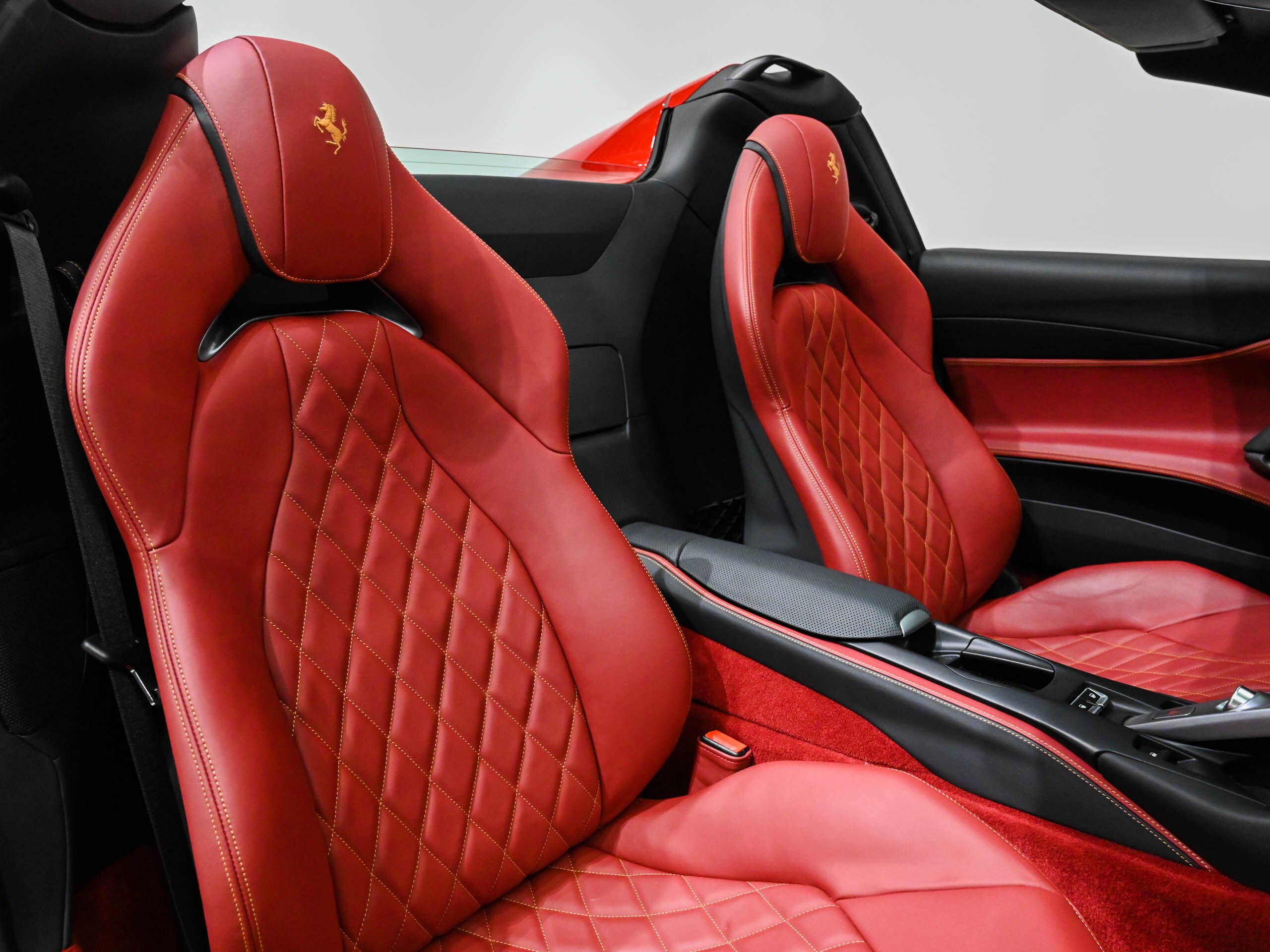2022 Ferrari 812GTS — Photo 10 / 14