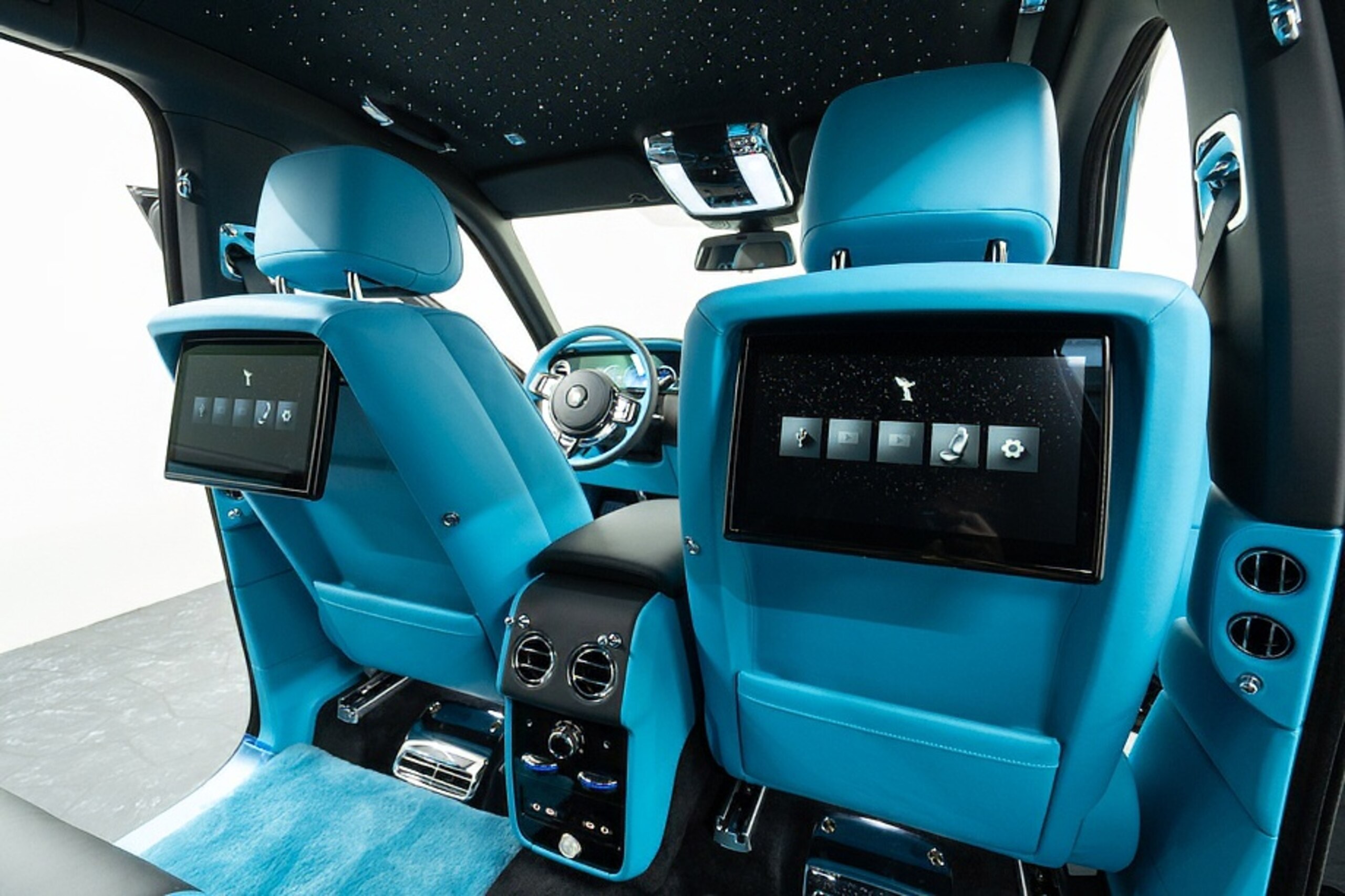 2025 Rolls-Royce Cullinan — Photo 22 / 29