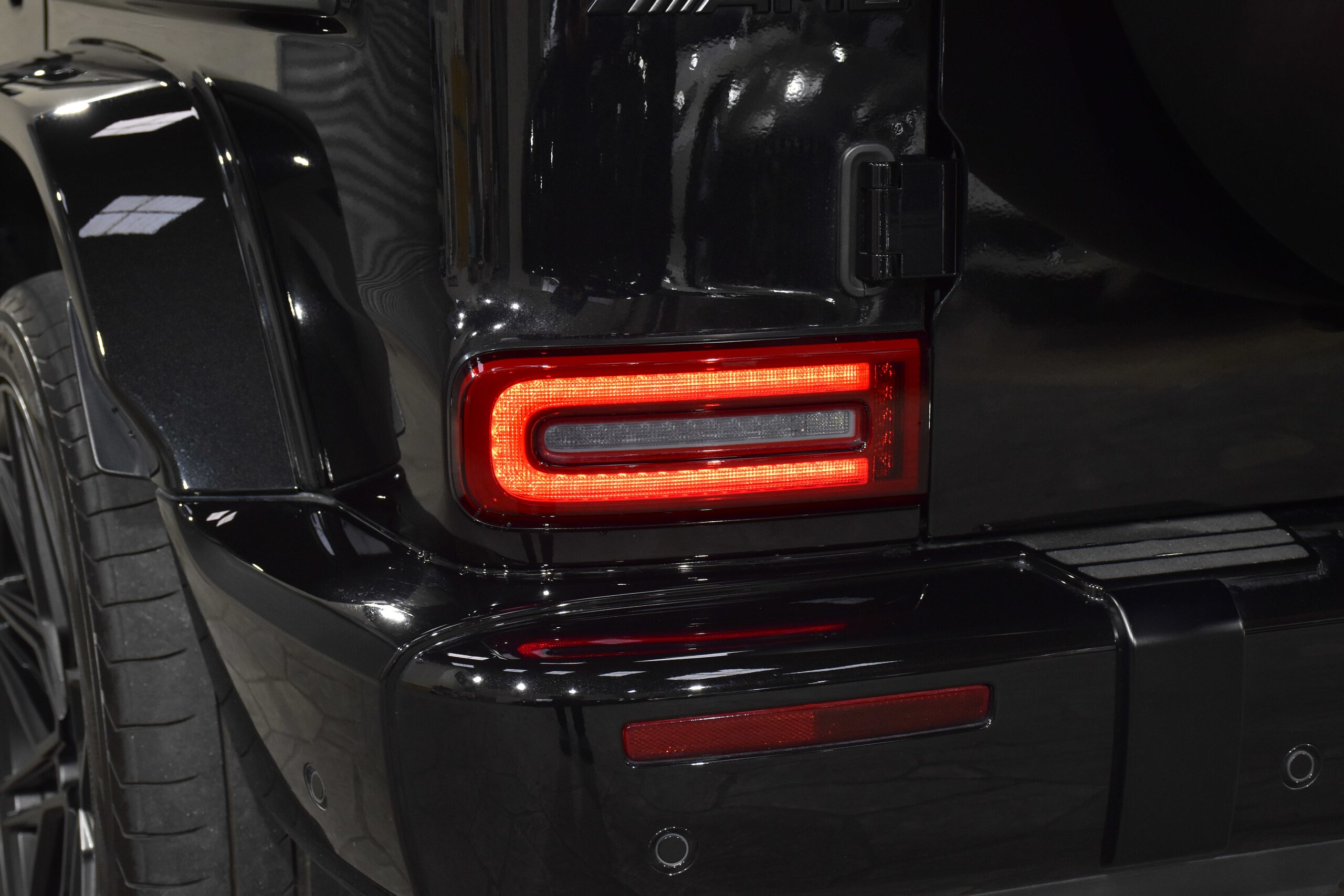 2020 Mercedes Benz G63 AMG — Photo 8 / 32
