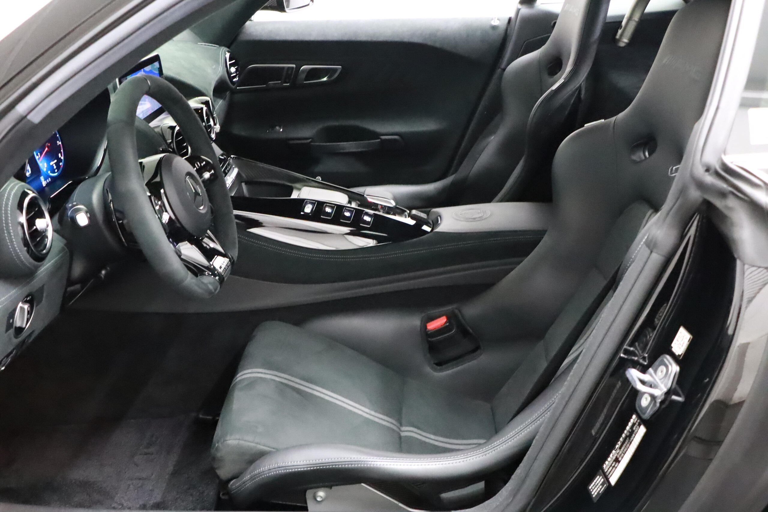 2022 Mercedes Benz AMG GT Black Series — Photo 9 / 22