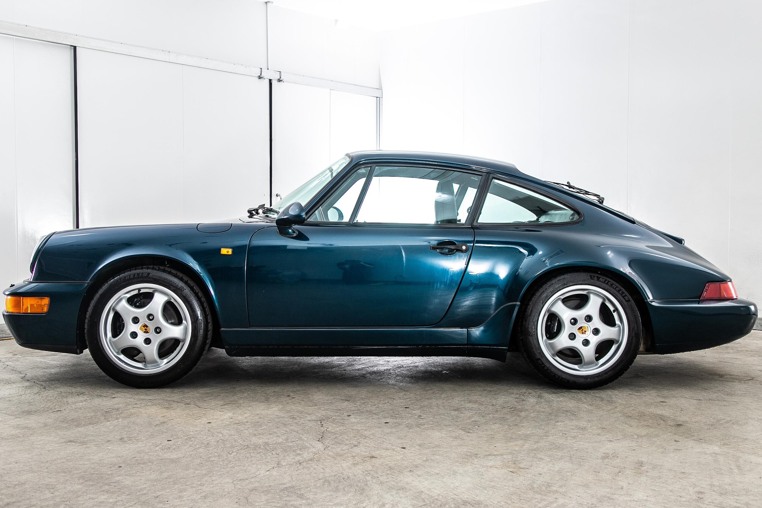 1993 Porsche 911 Carrera 2 — Photo 6 / 21