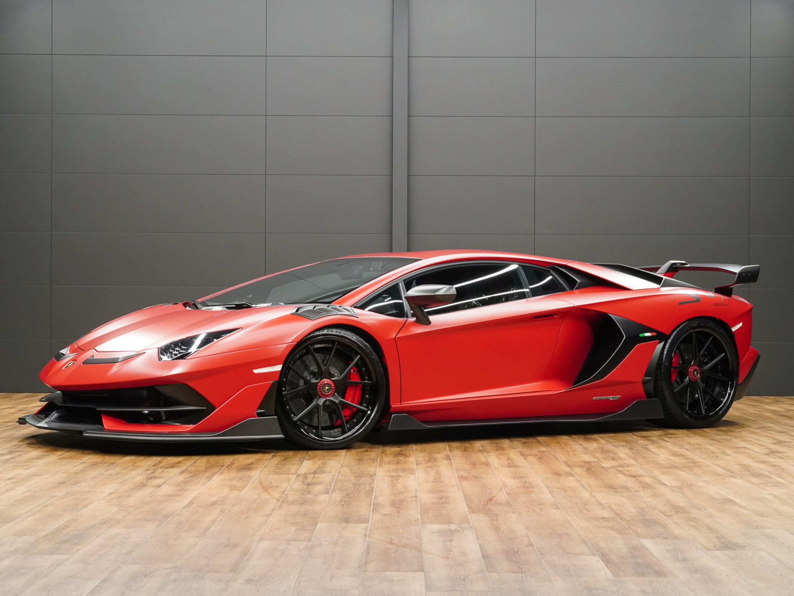 2021 Lamborghini Aventador SVJ — Photo 14 / 74