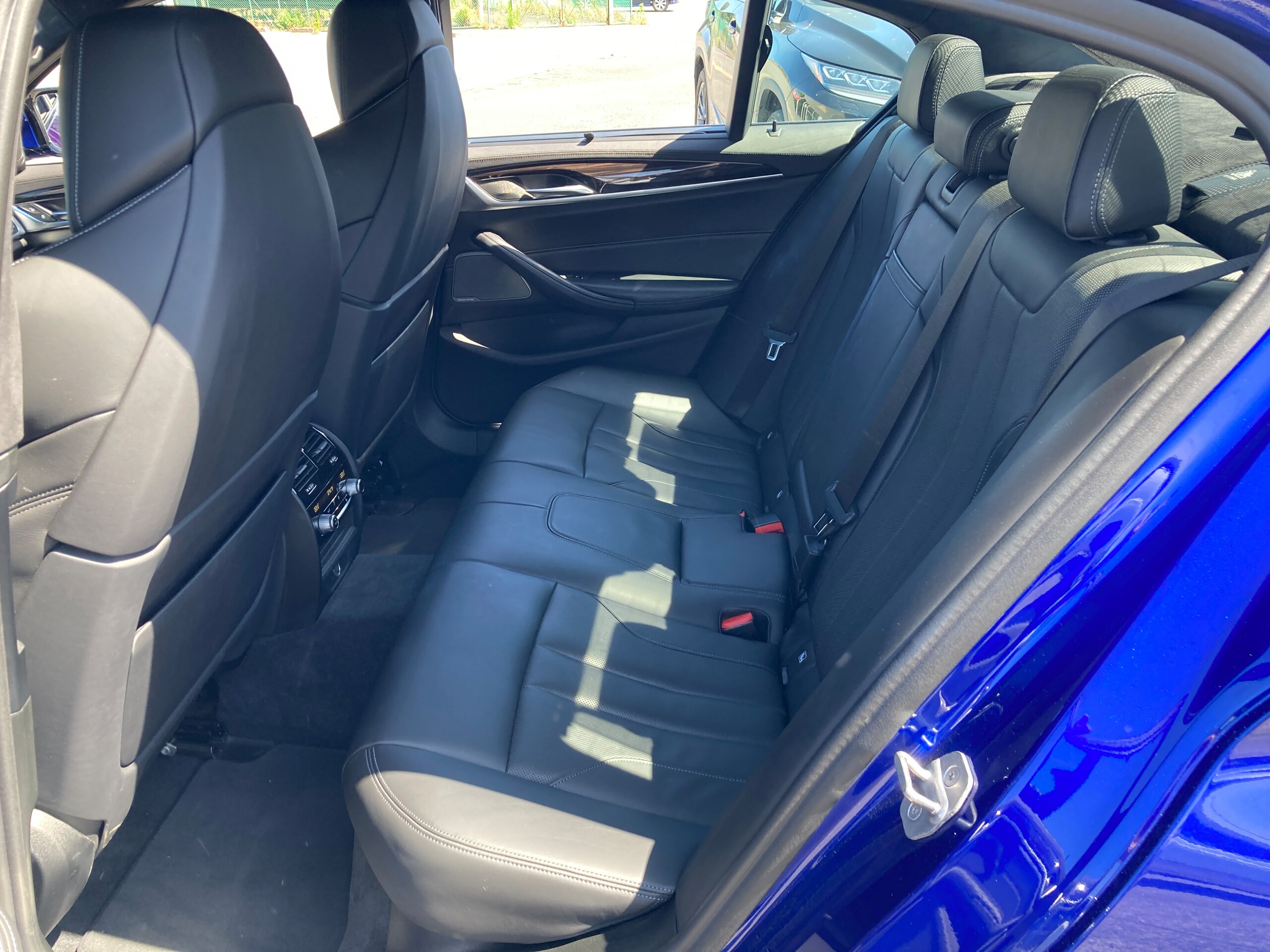 2018 BMW M5 — Photo 21 / 27