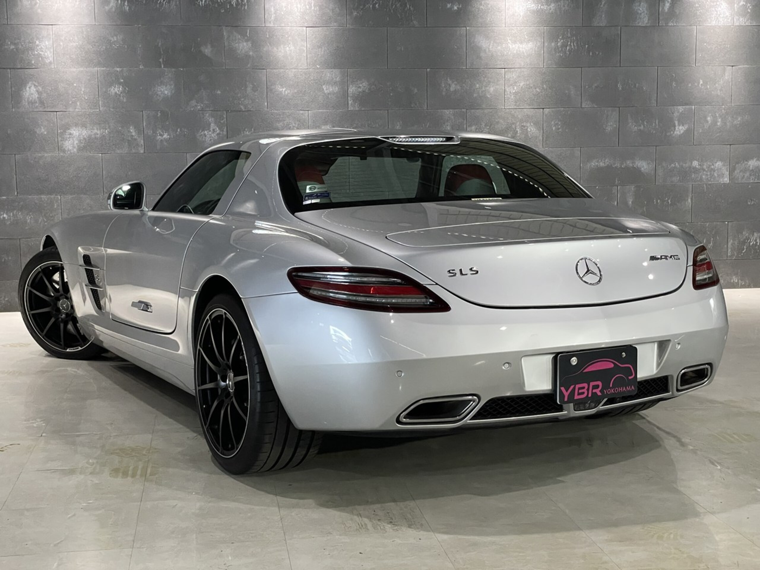 2011 Mercedes Benz SLS AMG — Photo 7 / 23