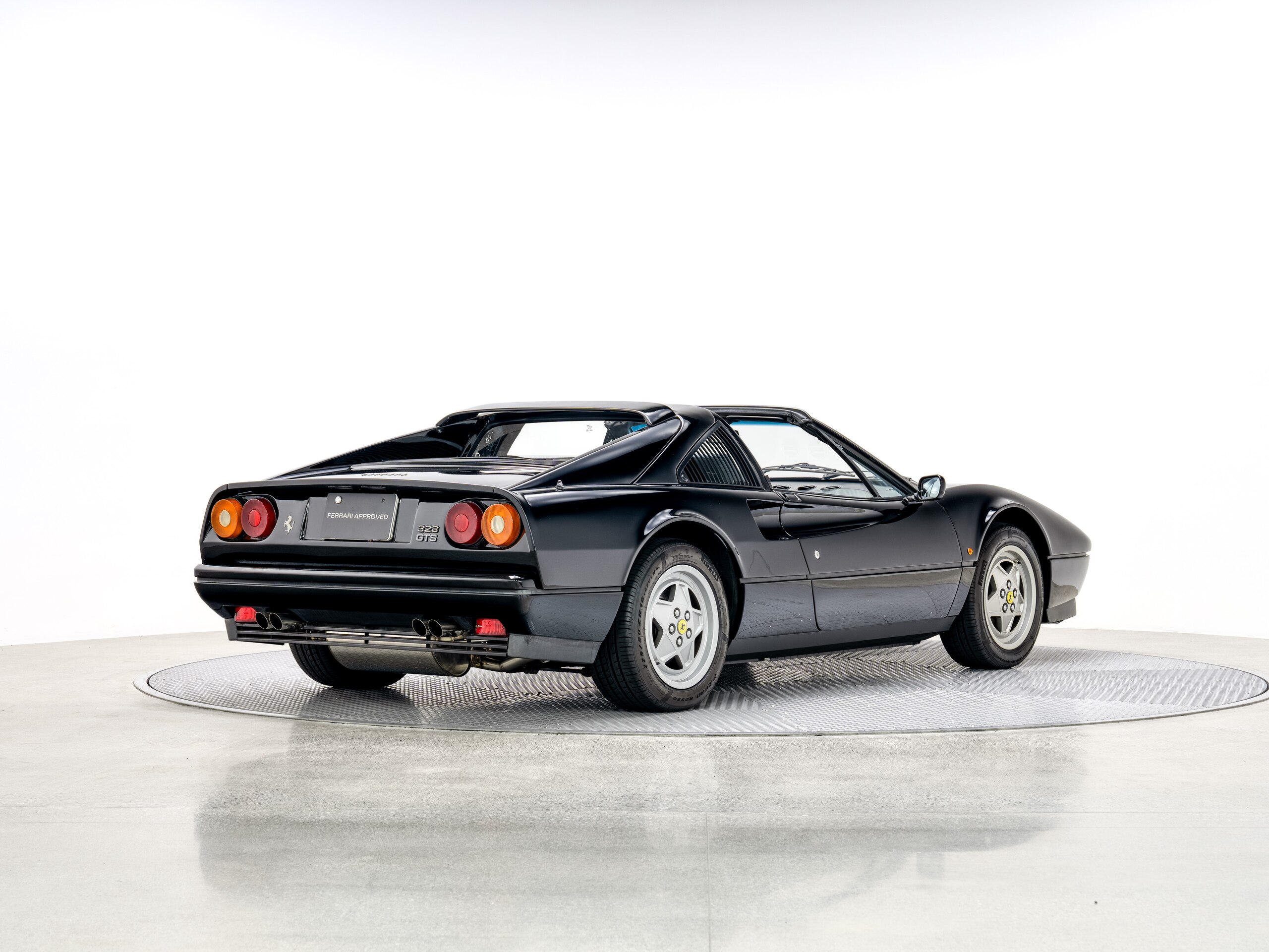 1989 Ferrari 328GTS — Photo 7 / 20